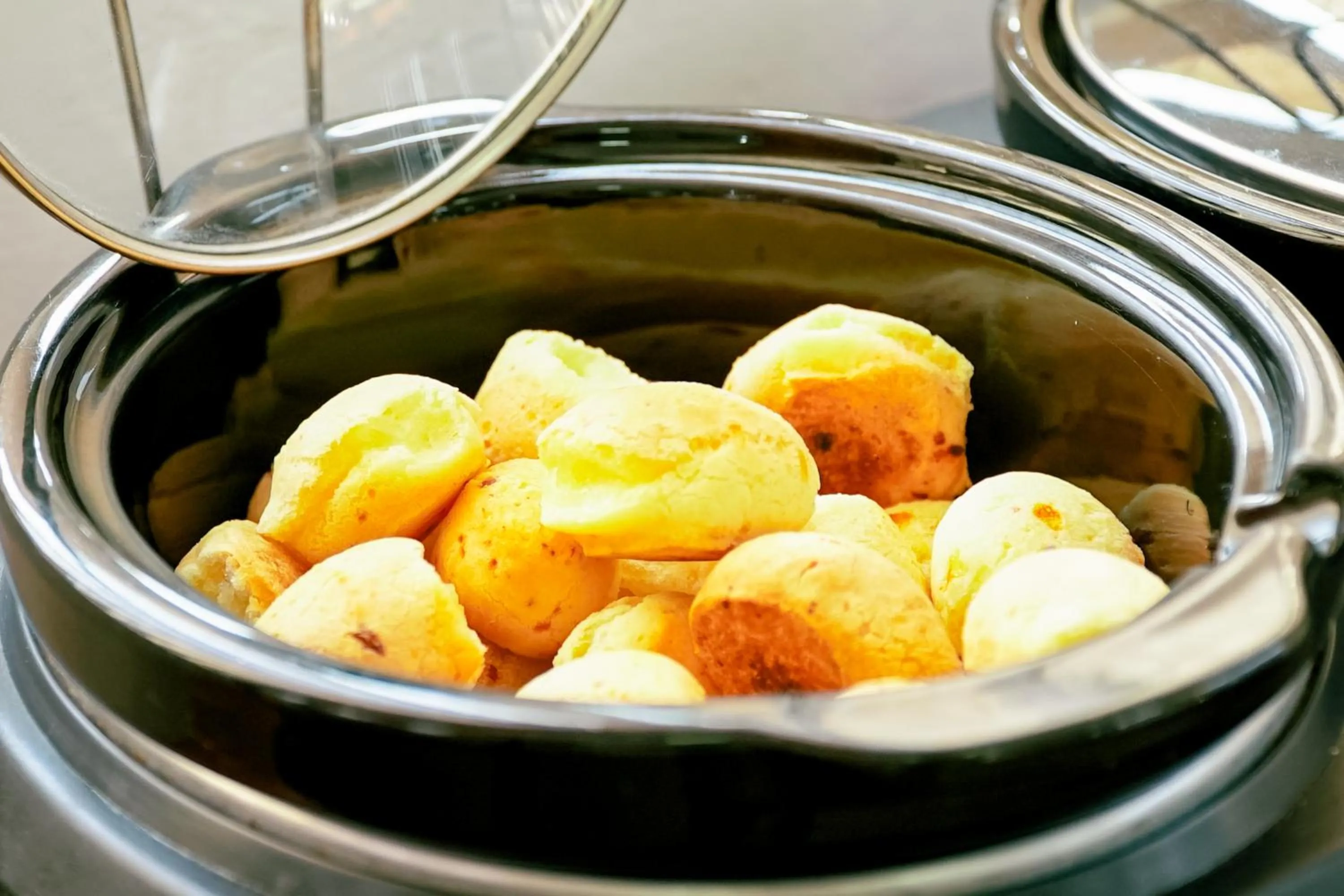 Breakfast in VELINN Pousada Ubatuba Tropical