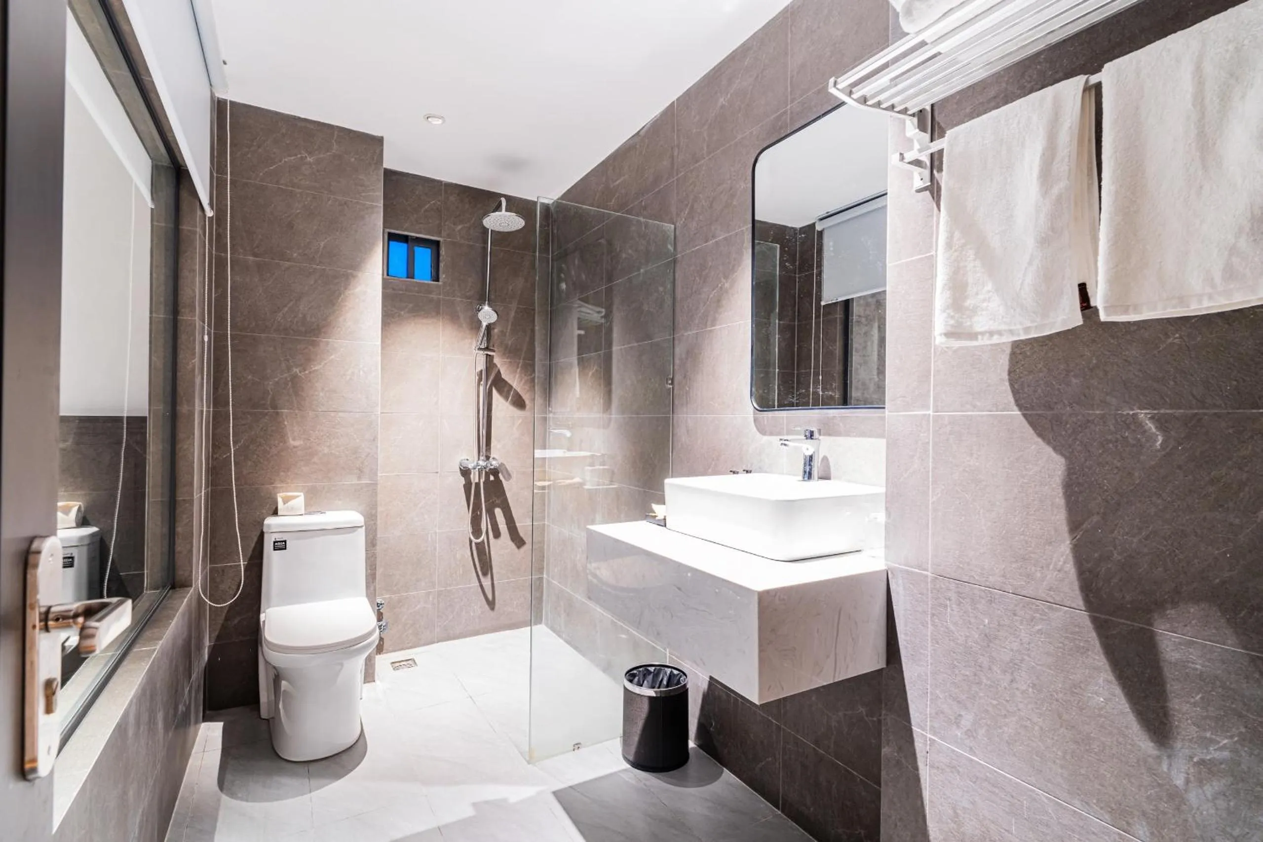 Shower in Park View Luxury Hotel