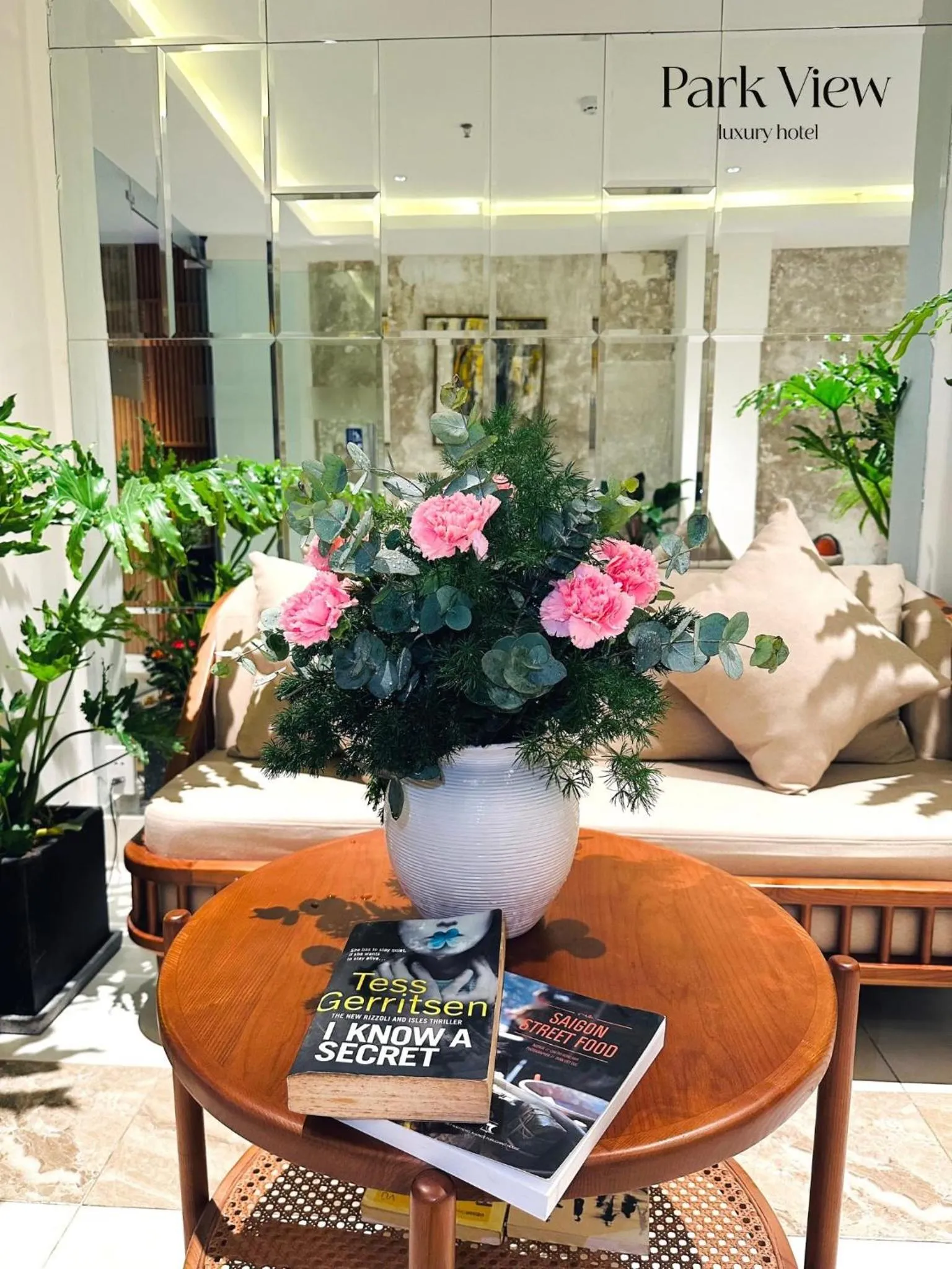 Seating area in Park View Luxury Hotel