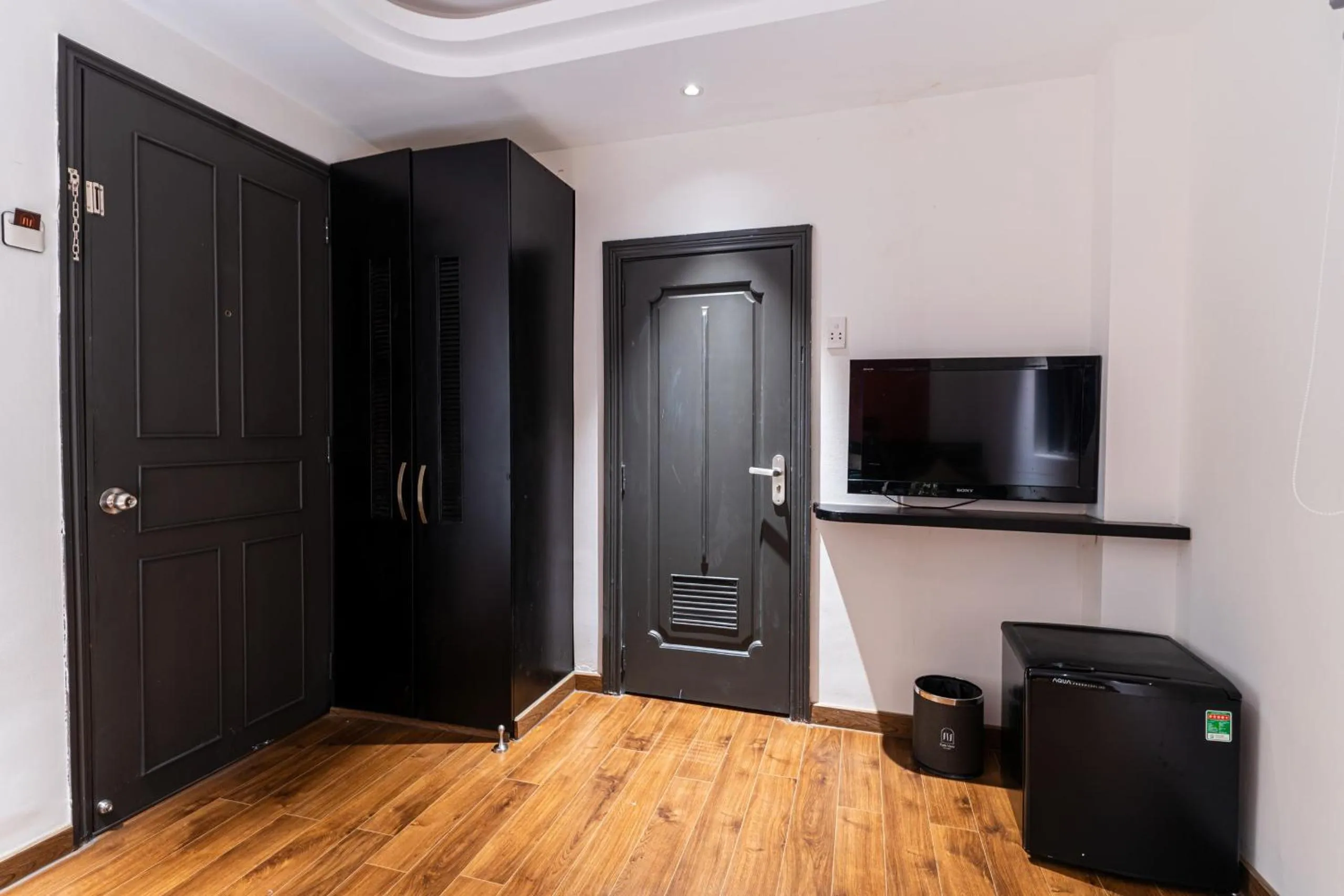 wardrobe in Park View Luxury Hotel