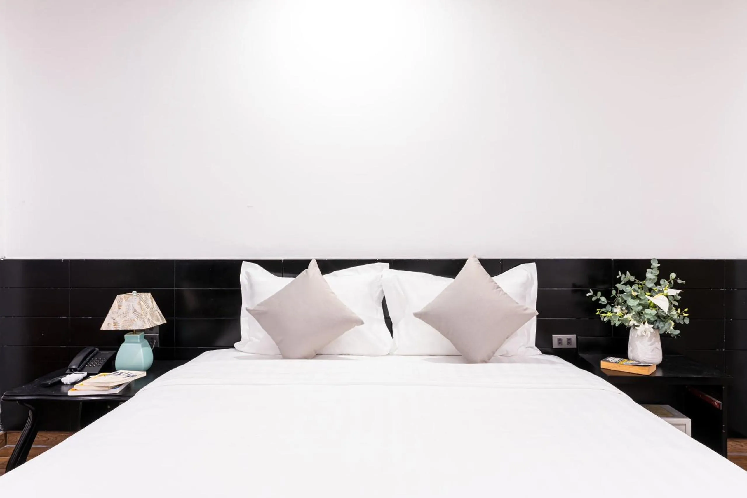 Bed in Park View Luxury Hotel