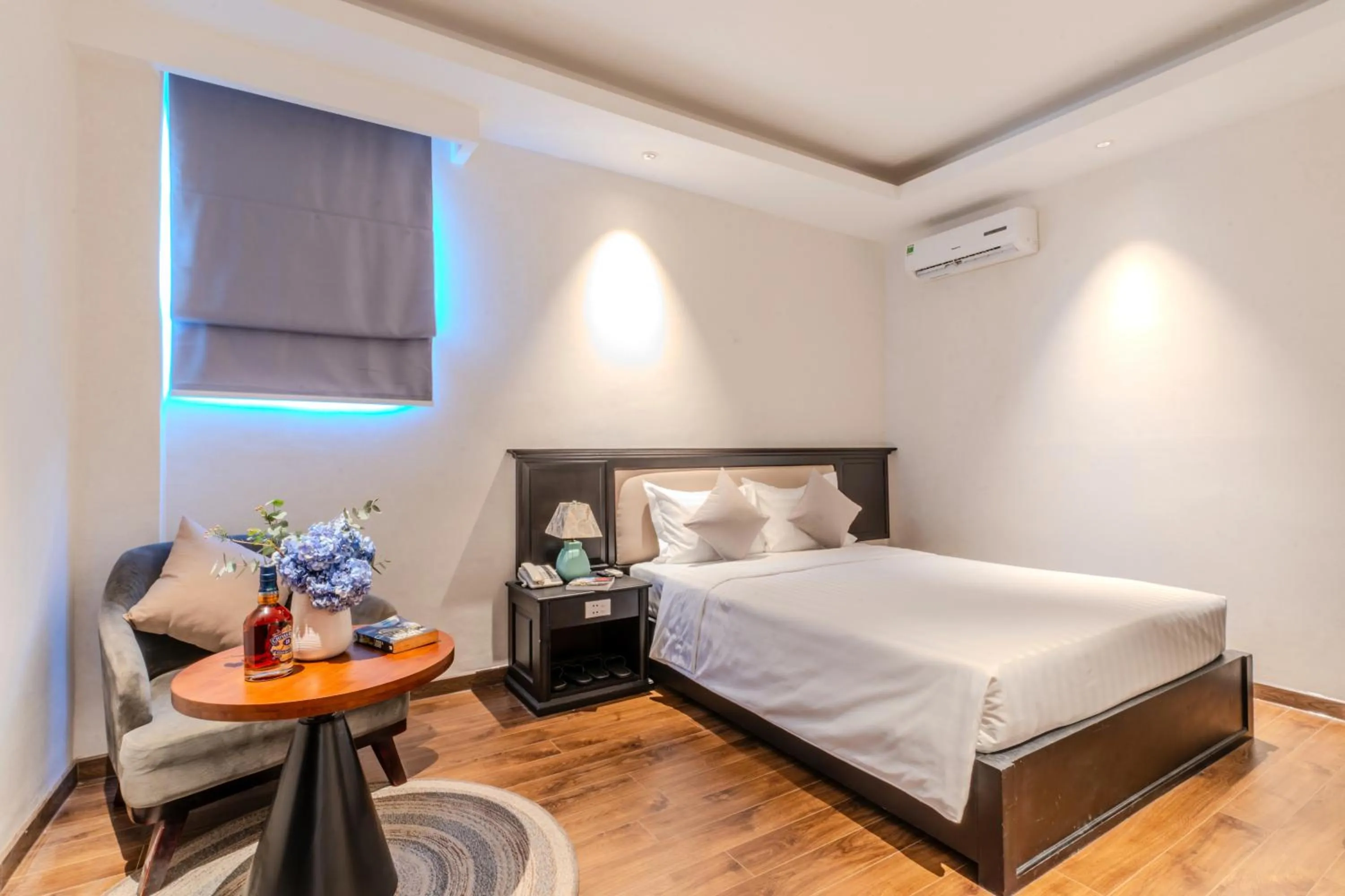 Bed in Park View Luxury Hotel