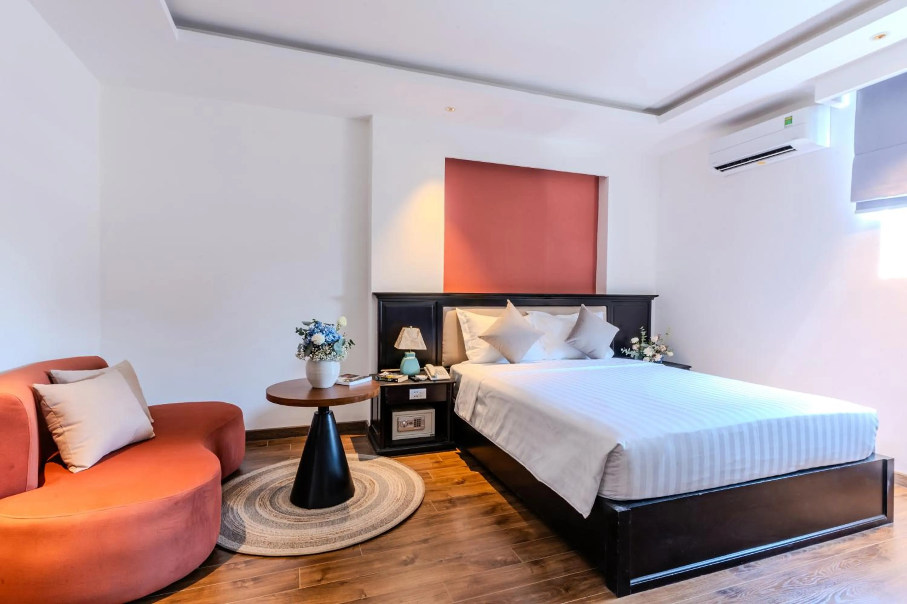 Bed in Park View Luxury Hotel