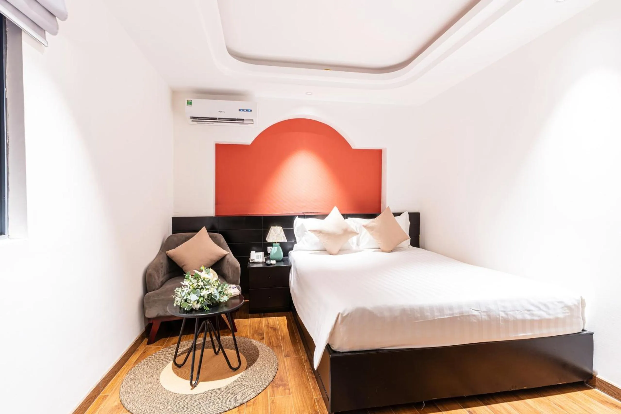 Bed in Park View Luxury Hotel