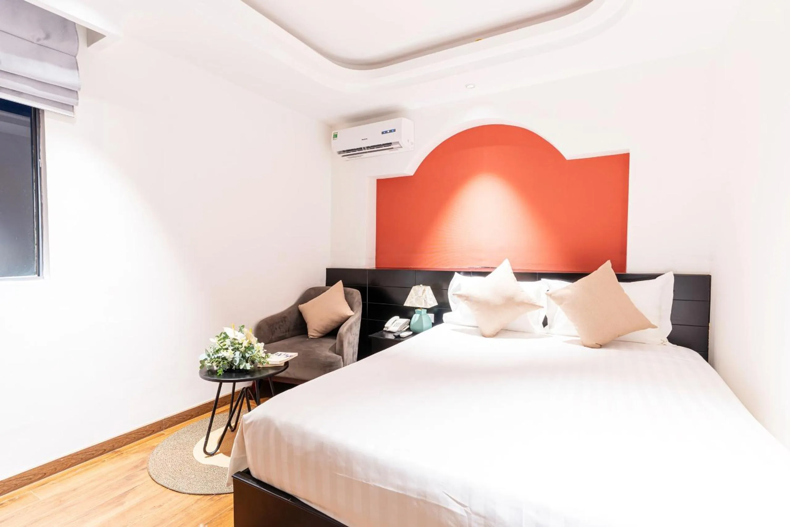 Bed in Park View Luxury Hotel