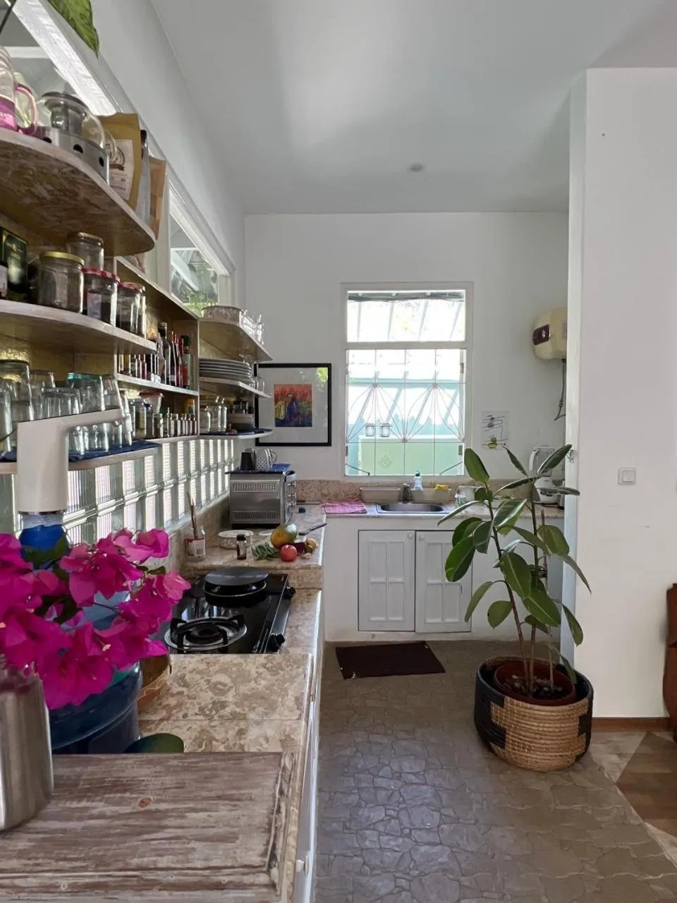 Kitchen or kitchenette in Happy Together By Kresna Hospitality