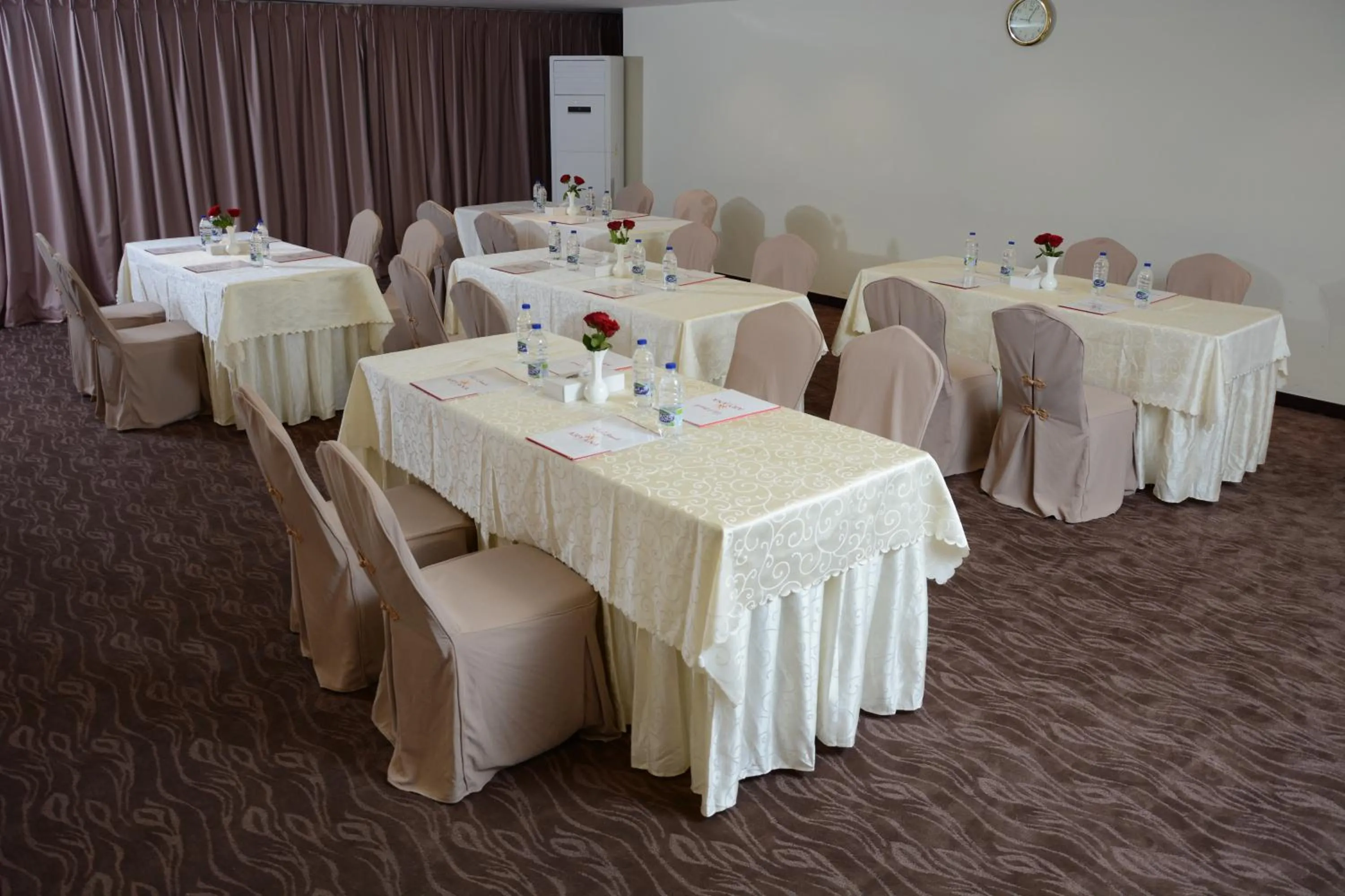 Meeting/conference room in Aryana Hotel