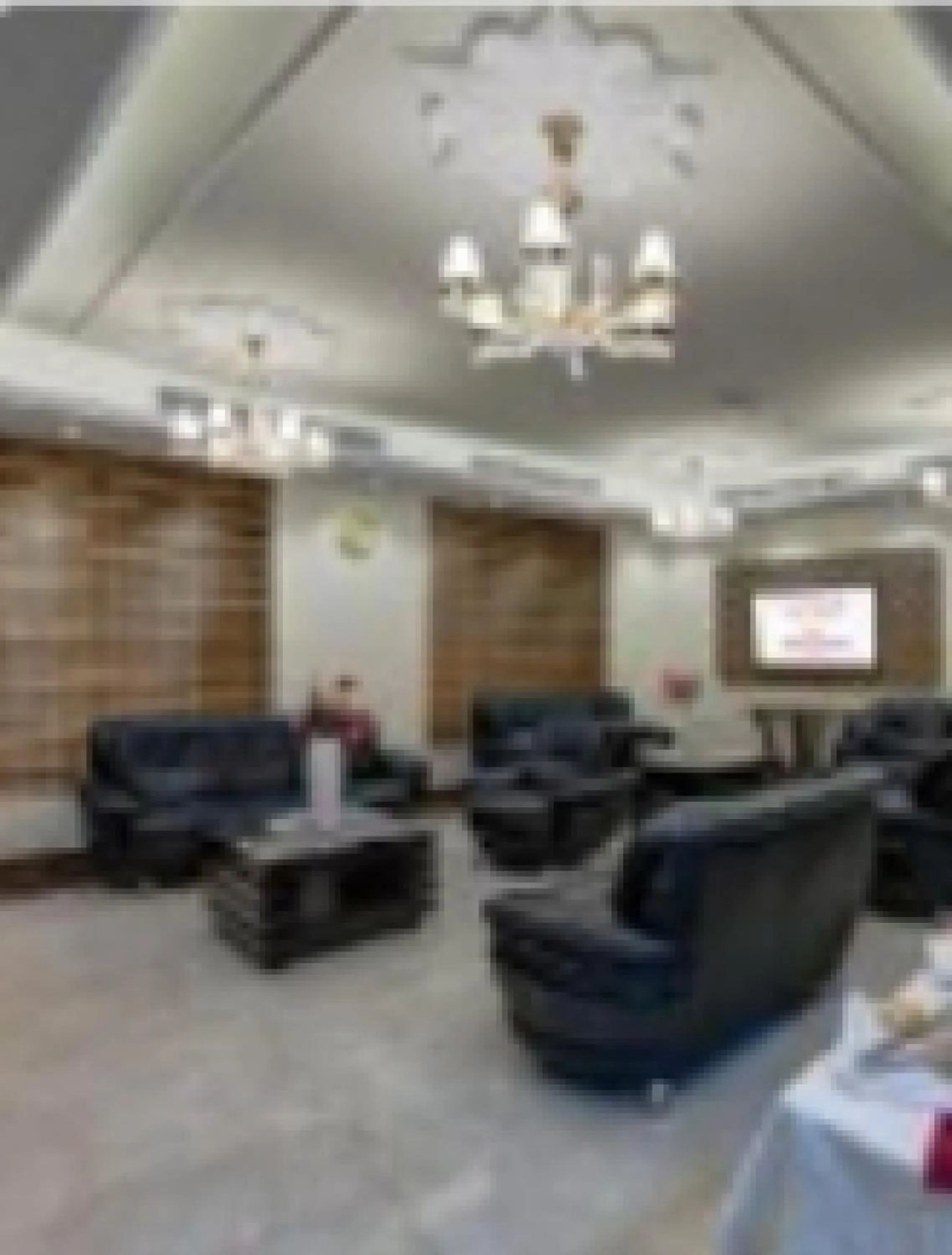 Seating area in Aryana Hotel