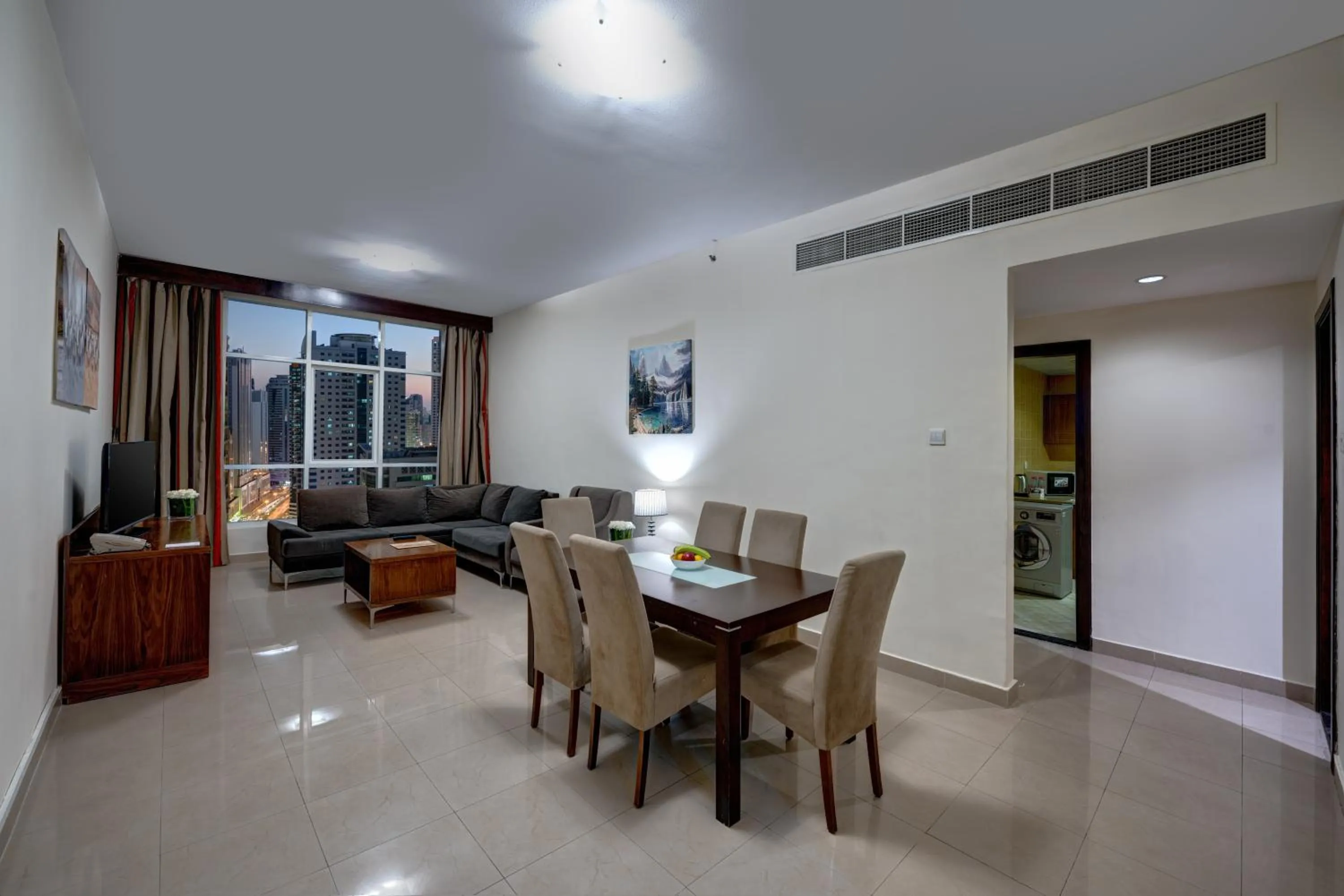 Dining area in Aryana Hotel
