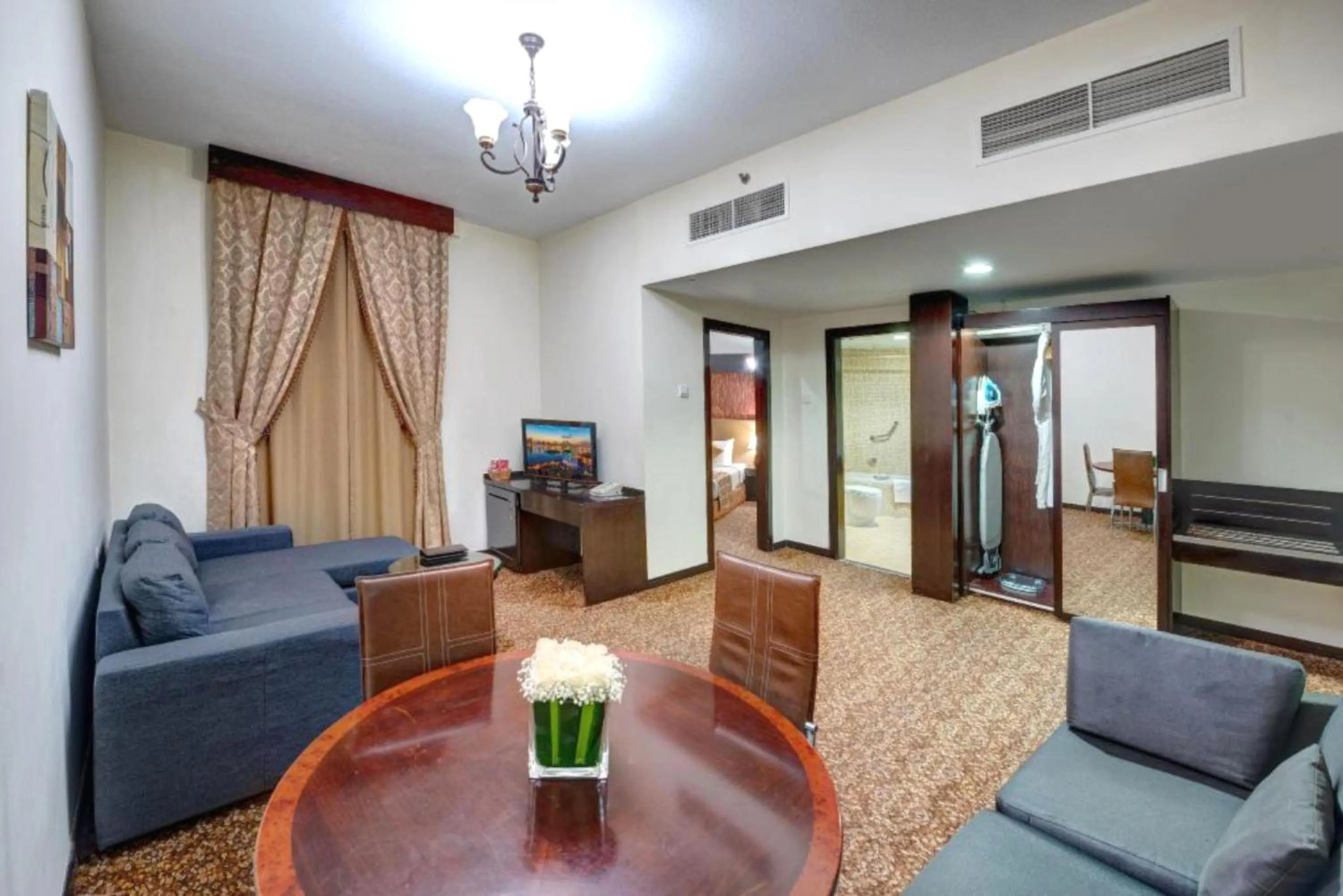 TV and multimedia in Aryana Hotel