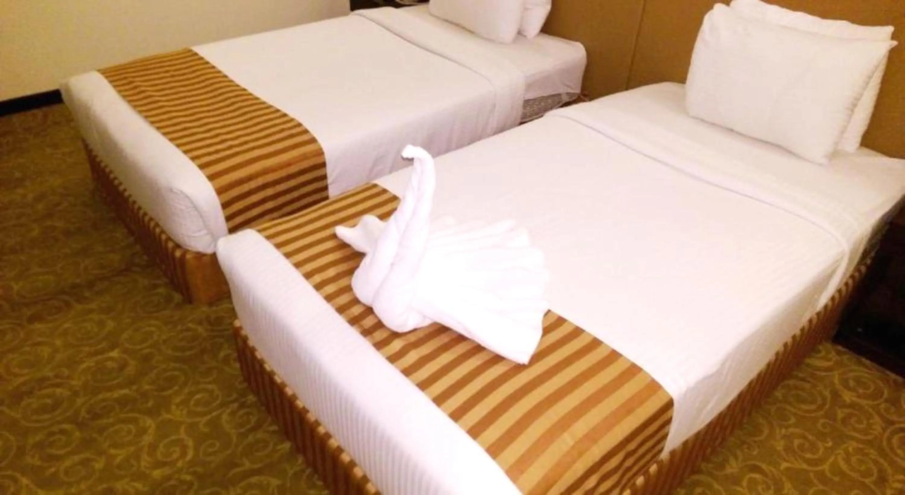 Photo of the whole room, Bed in Aryana Hotel