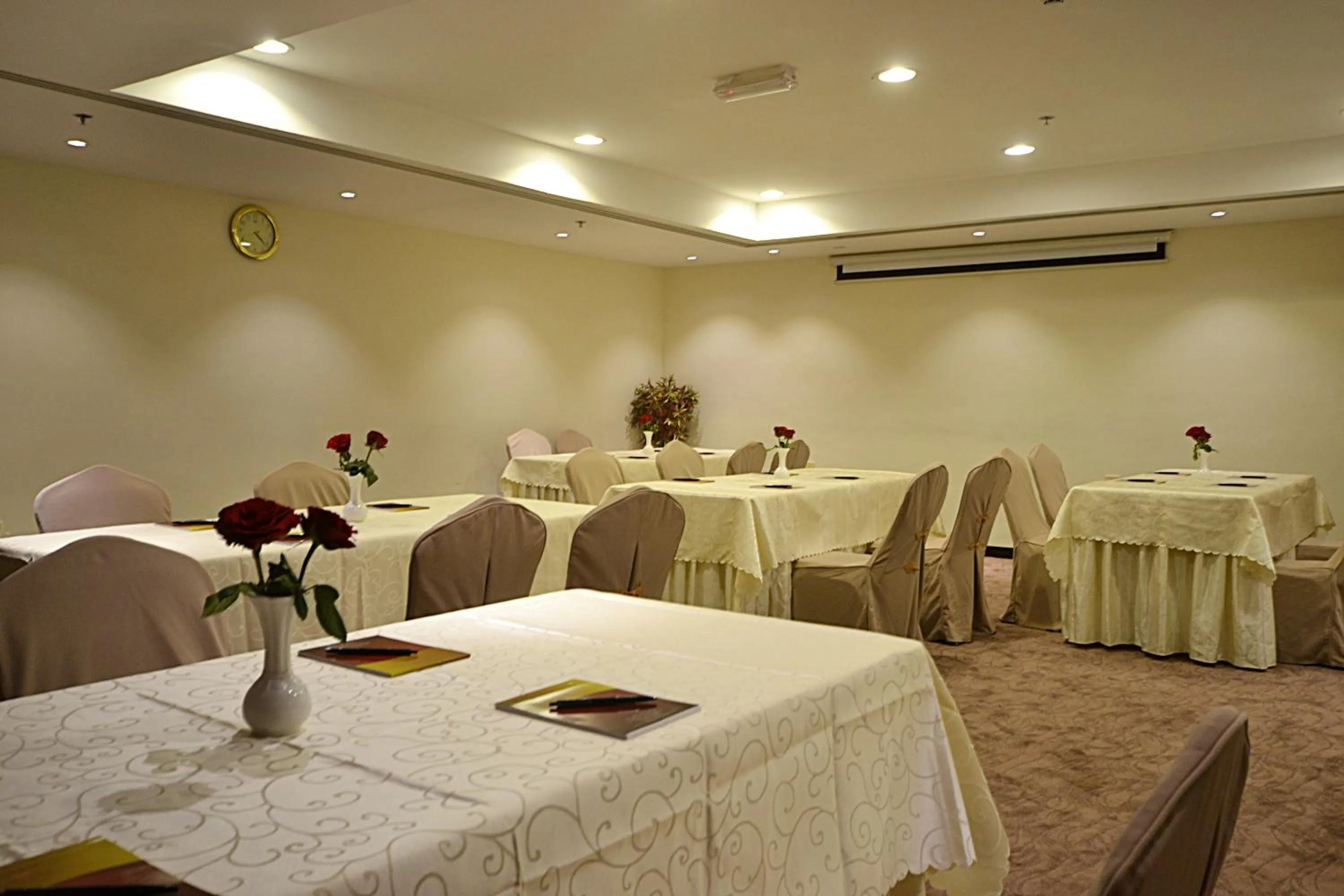 Meeting/conference room in Aryana Hotel