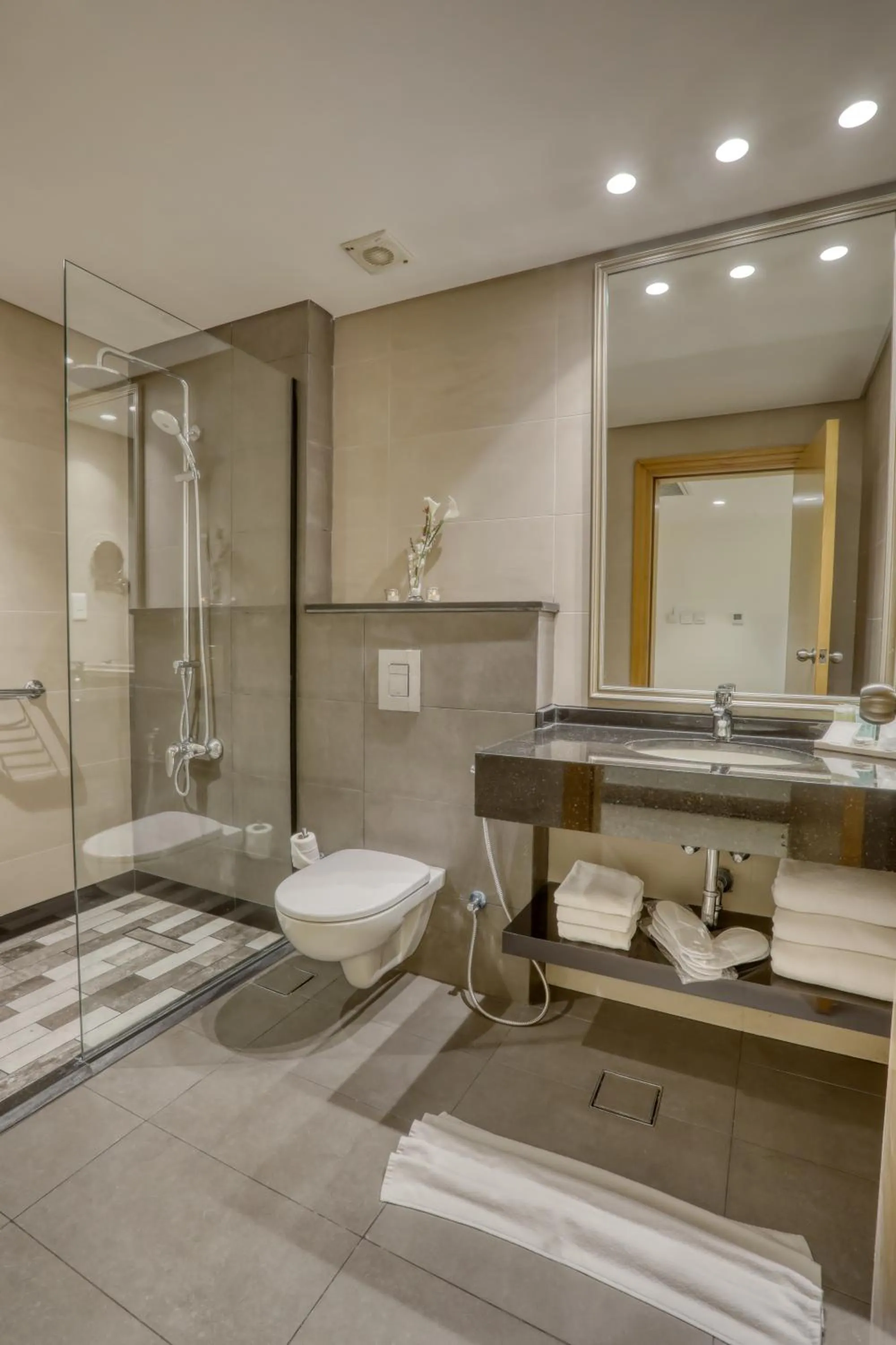 Bathroom in Geneva Hotel