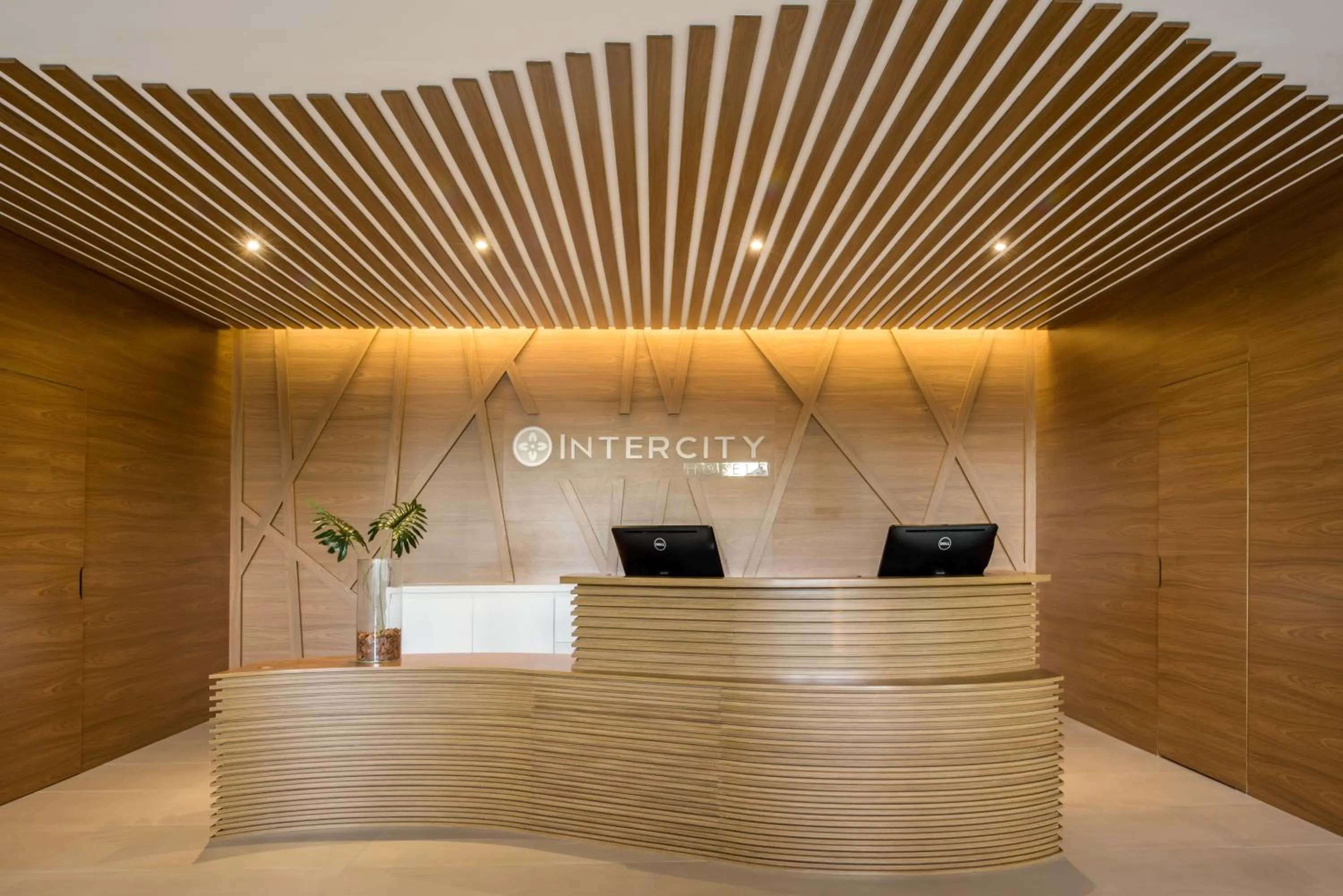 Lobby or reception in Intercity Ribeirão Preto