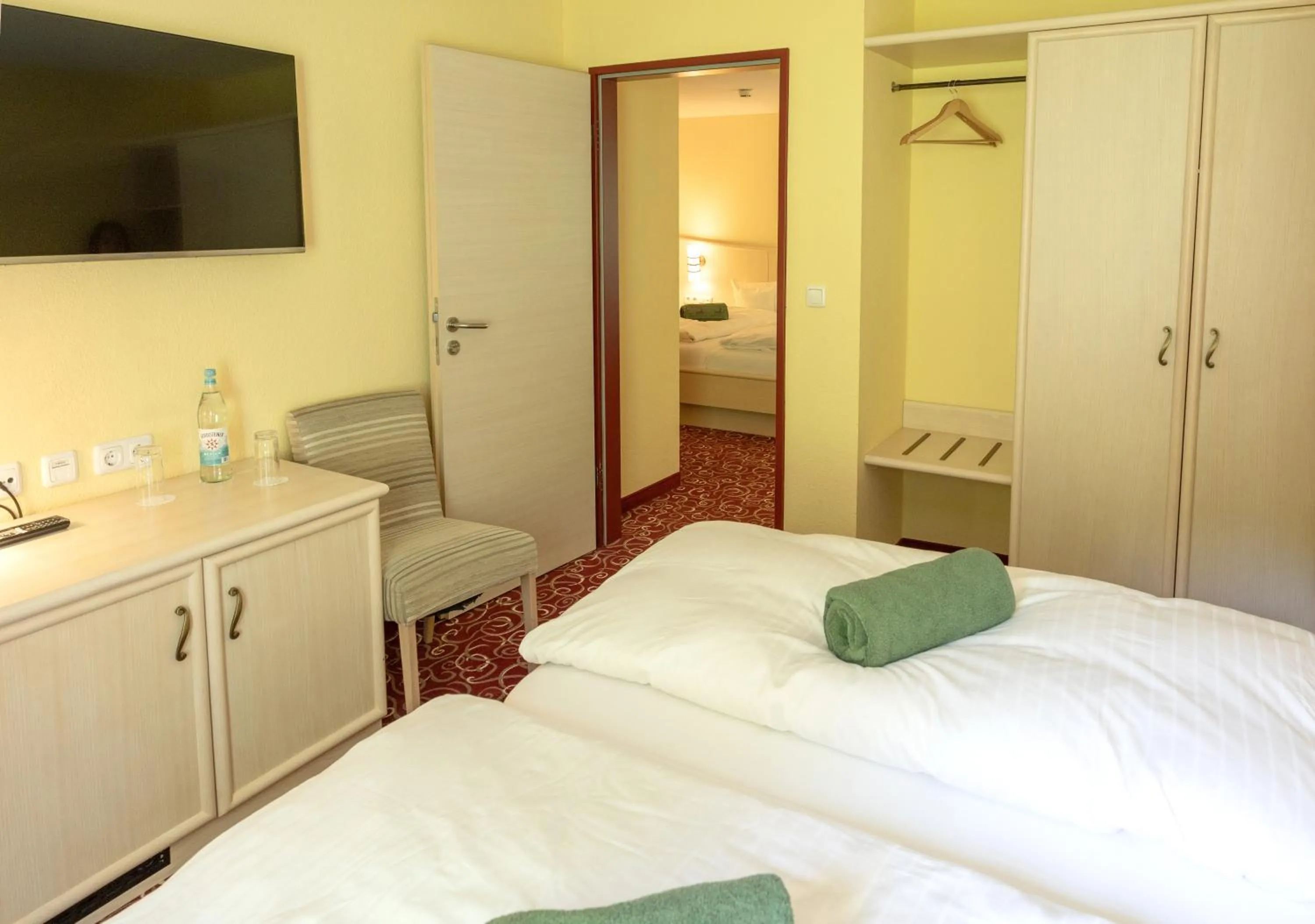 Bedroom, Bed in Waldhaus am See