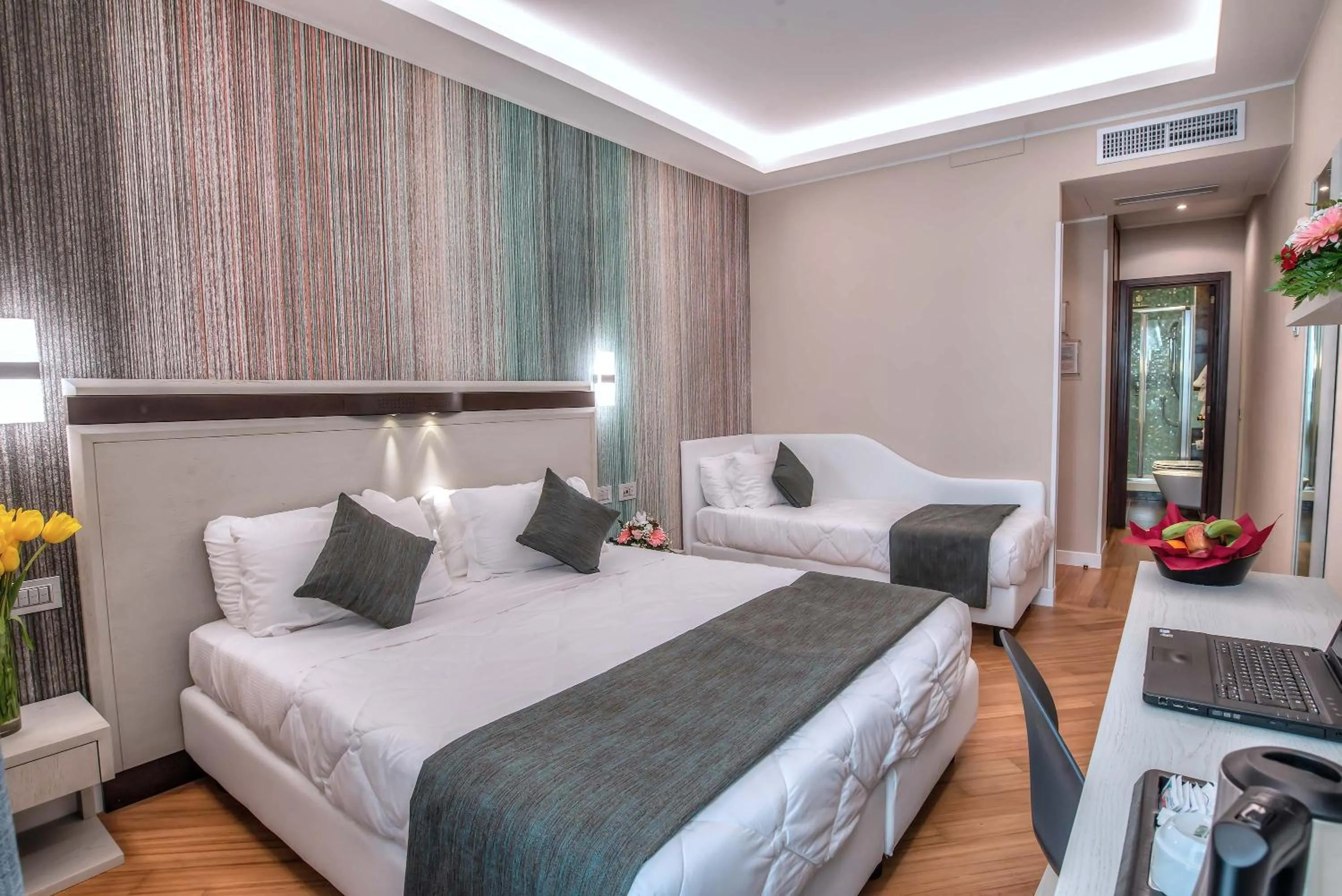 Photo of the whole room, Bed in Hotel Memphis