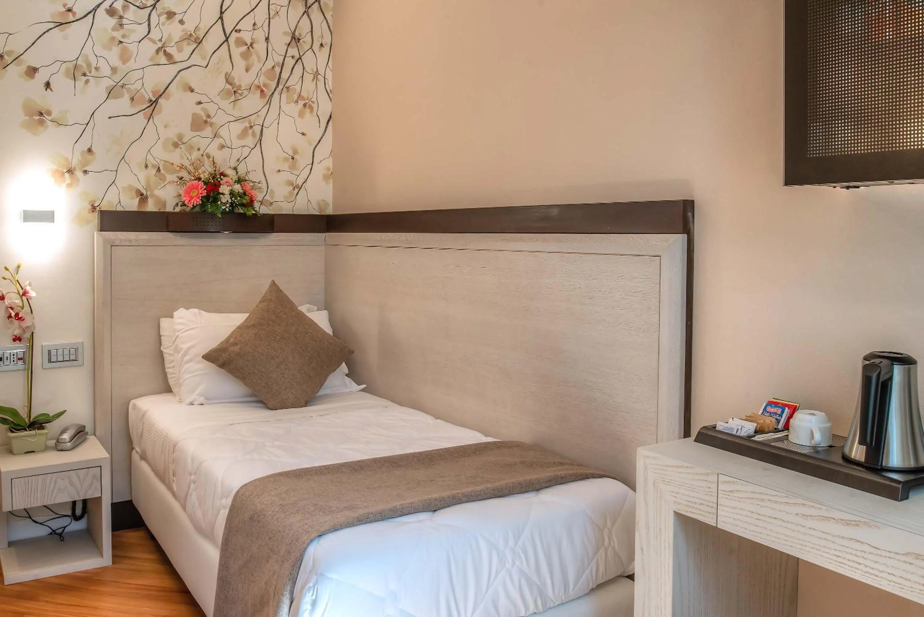 Bed in Hotel Memphis