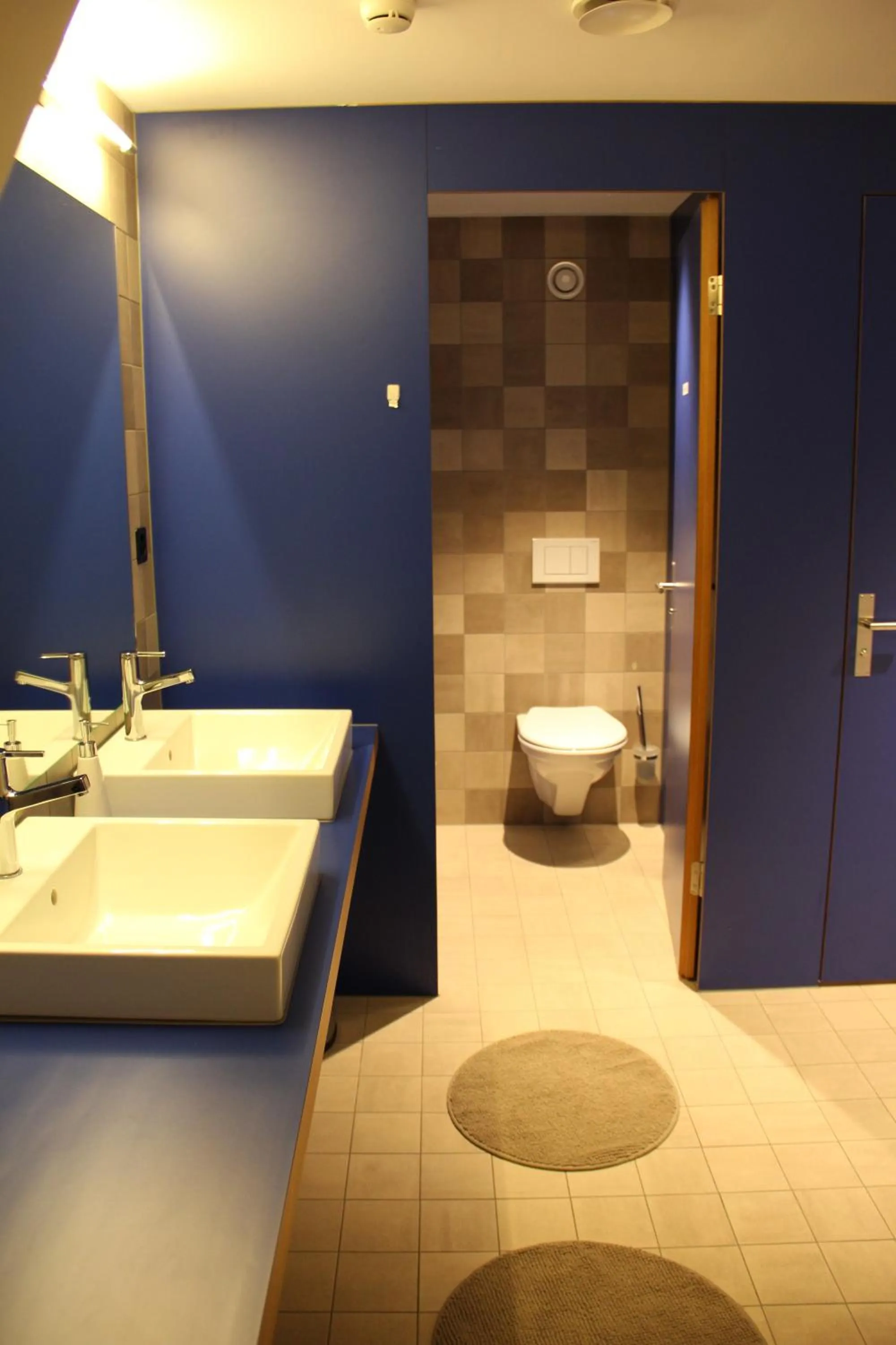 Toilet in Hotel & Restaurant Schloss Schwandegg