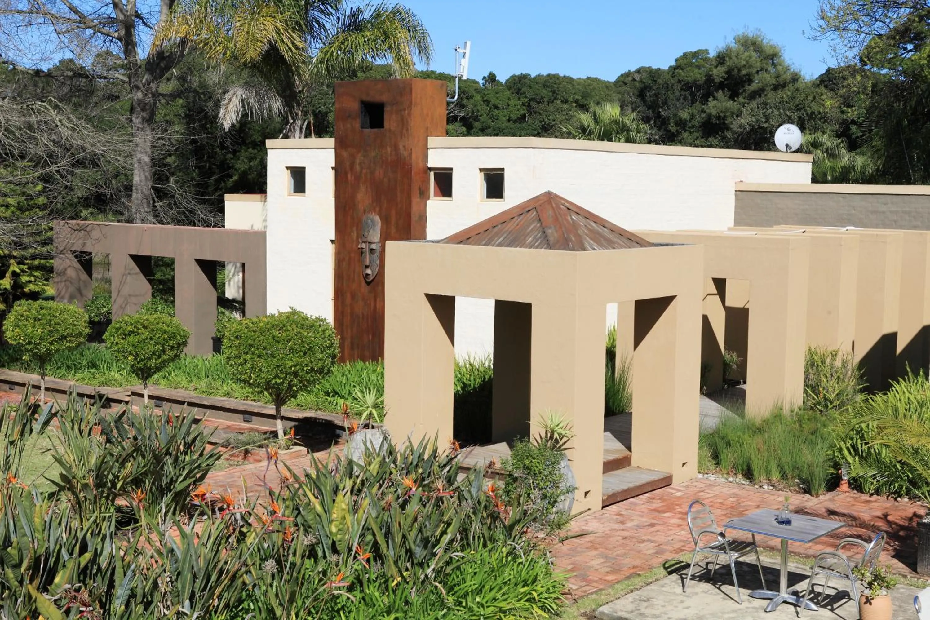Property building in Lily Pond Country Lodge