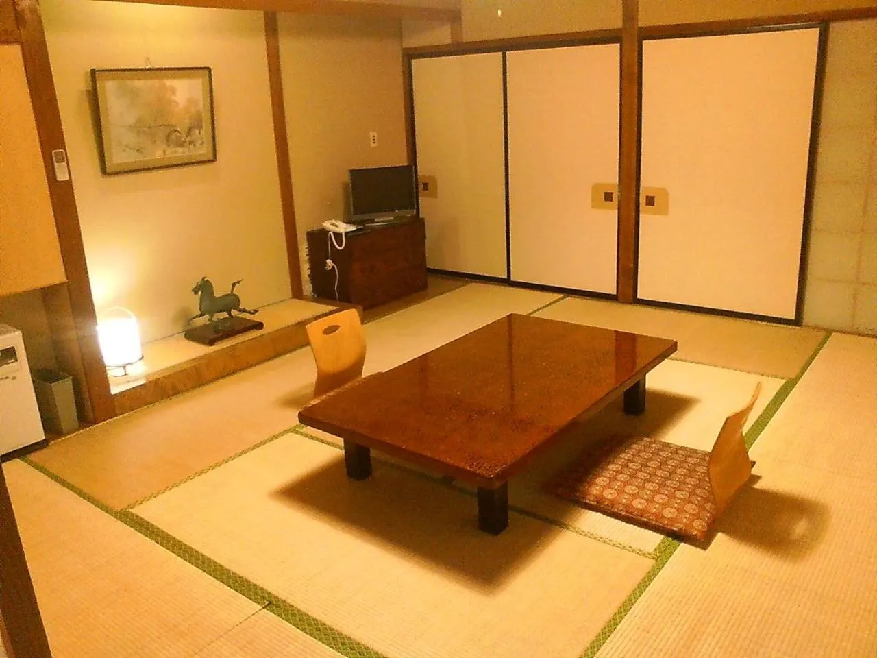 Photo of the whole room in Kamesei Ryokan