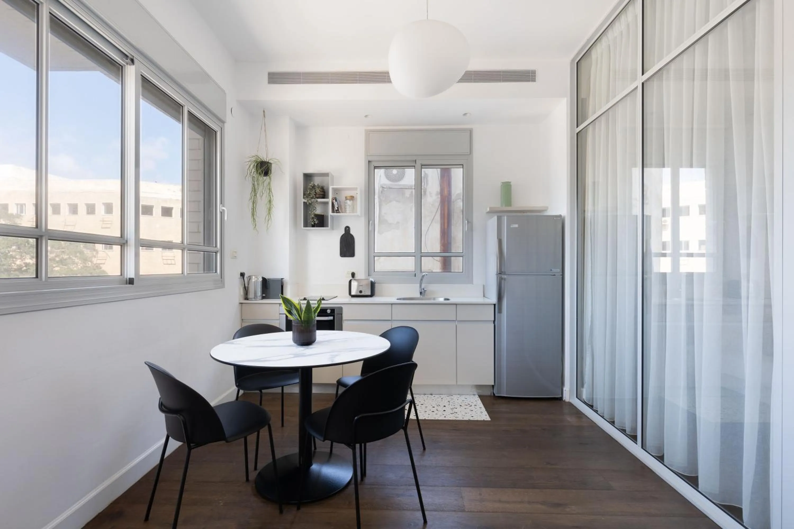 Bauhaus Boutique by TLV2RENT