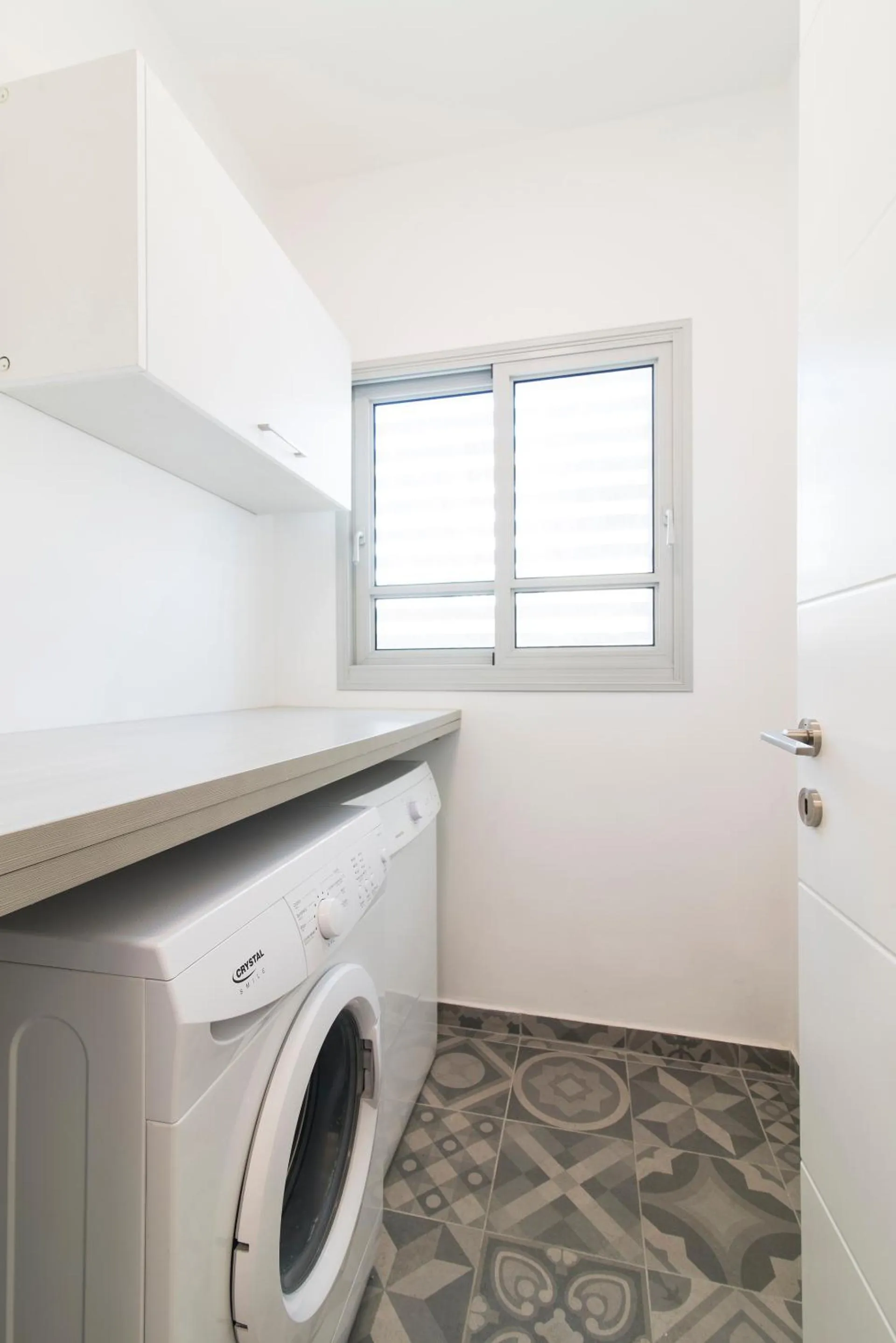 washing machine in Bauhaus Boutique by TLV2RENT