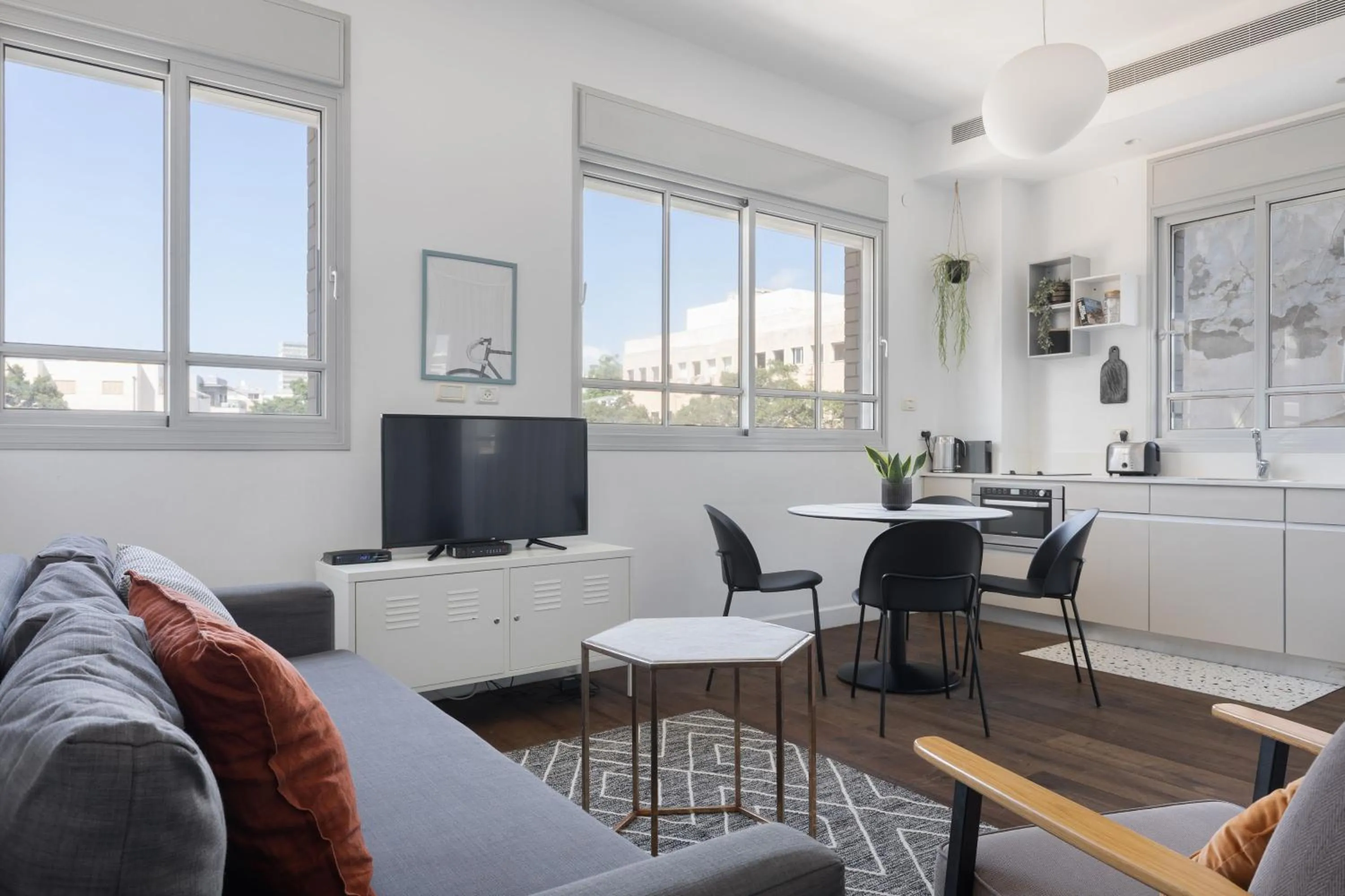 Bauhaus Boutique by TLV2RENT