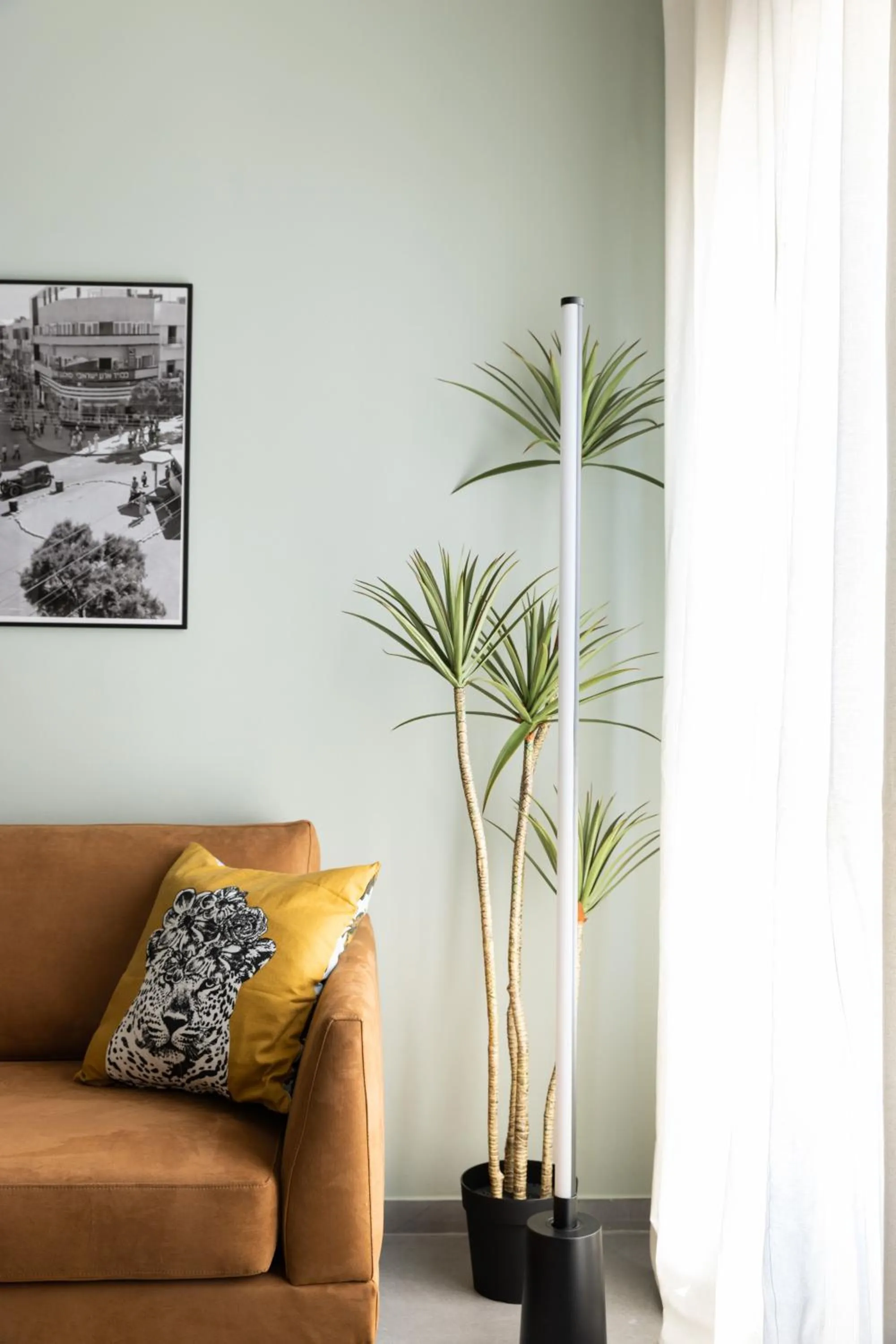 Bauhaus Boutique by TLV2RENT