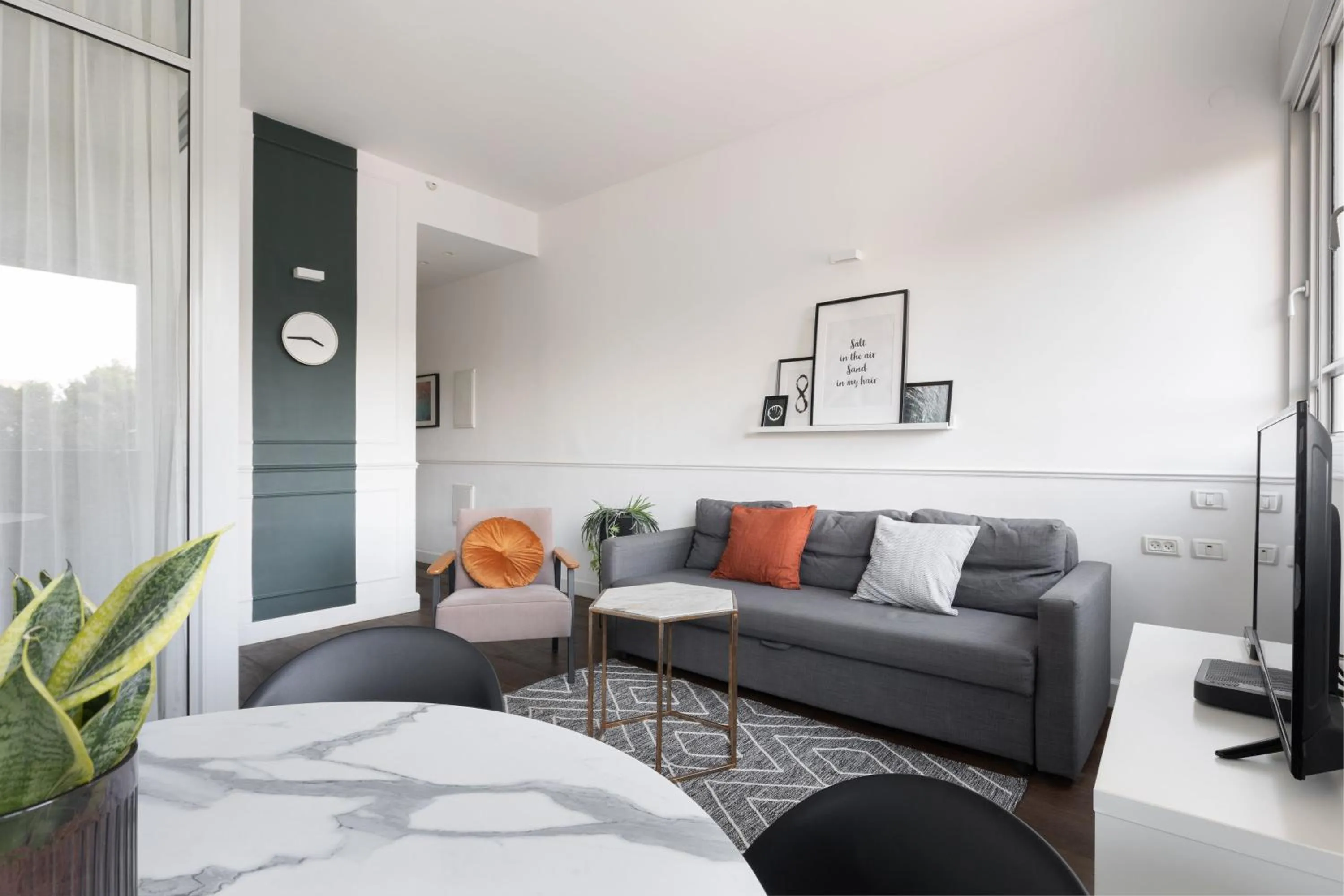 Bauhaus Boutique by TLV2RENT