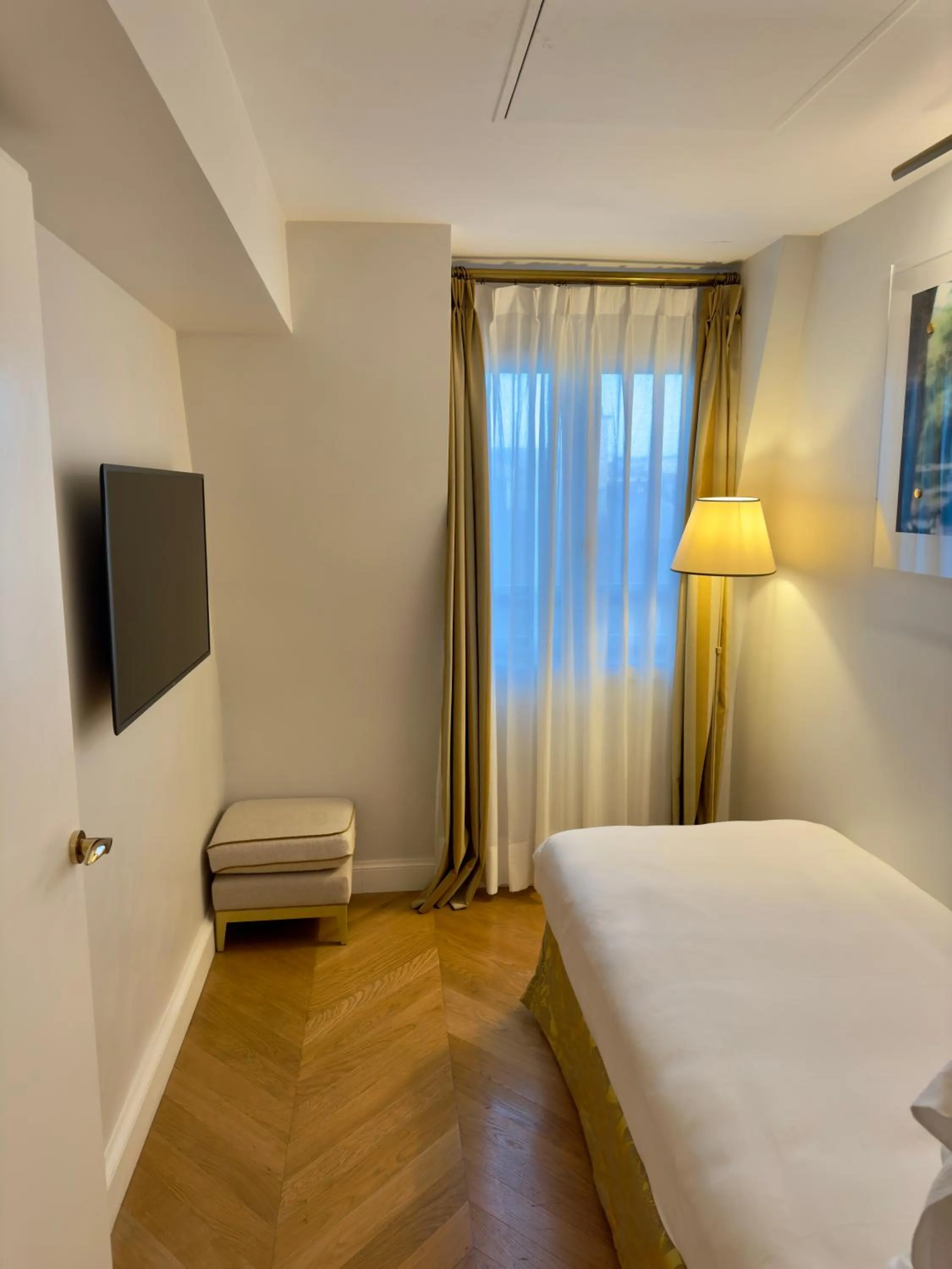 Bed in Hôtel Alfred Sommier