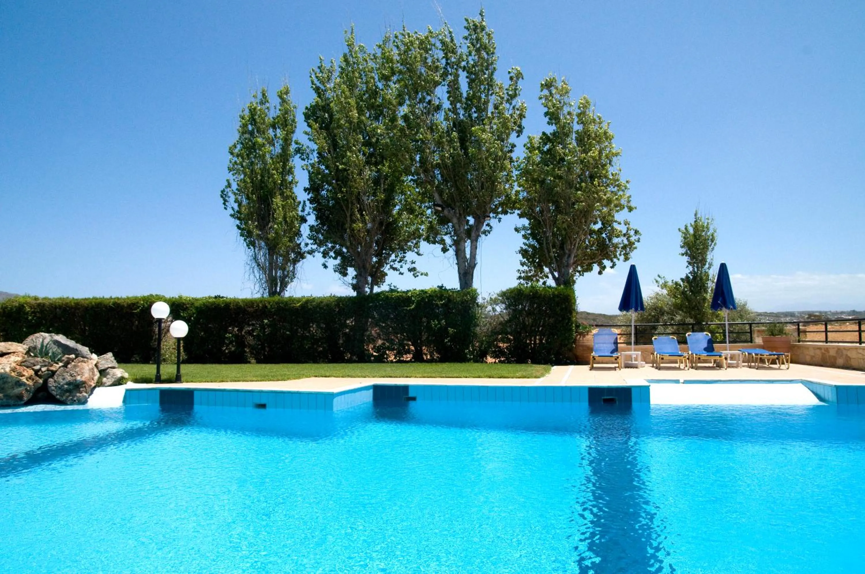 Swimming pool in Alianthos Suites