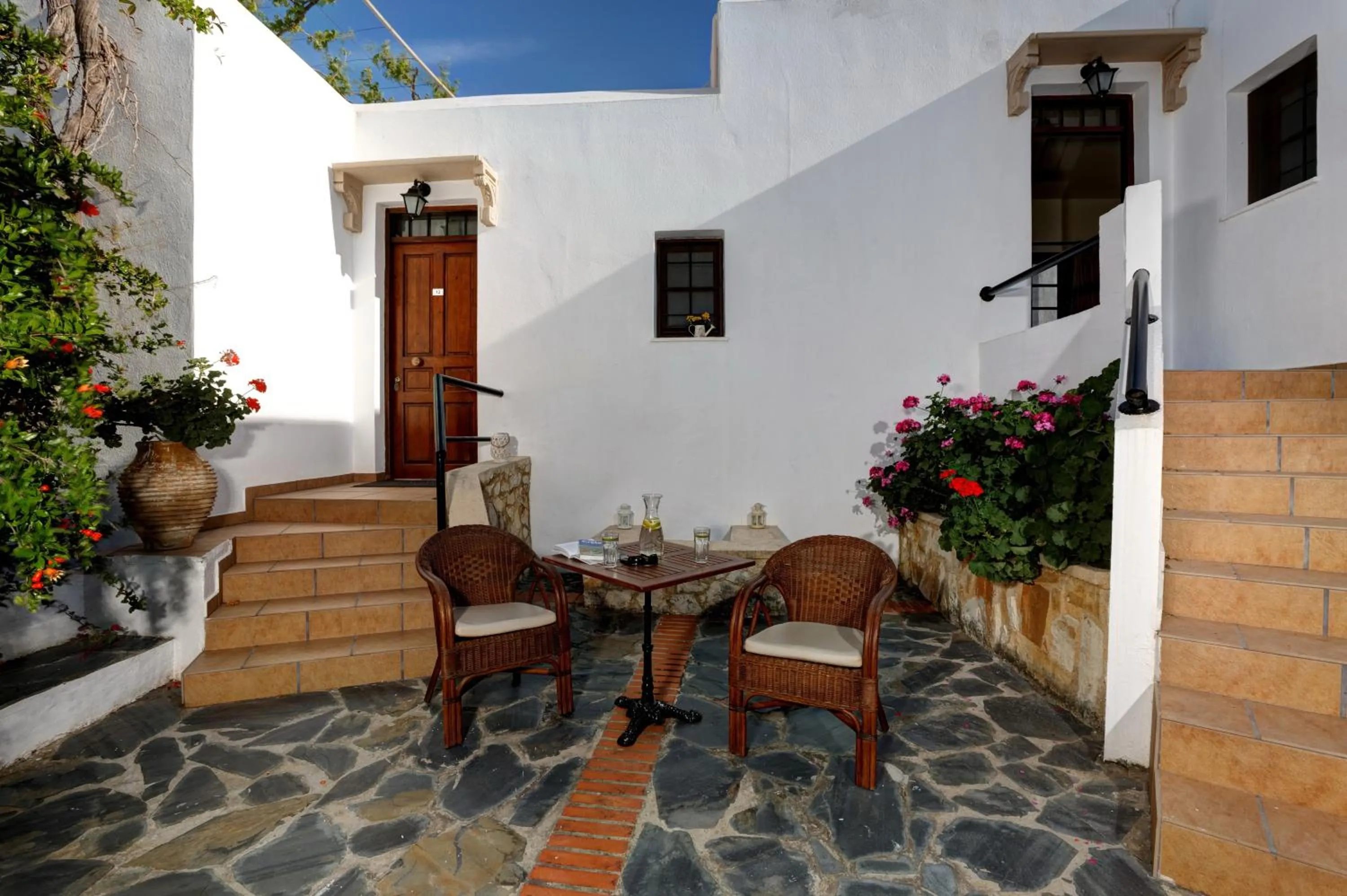 Property building in Alianthos Suites