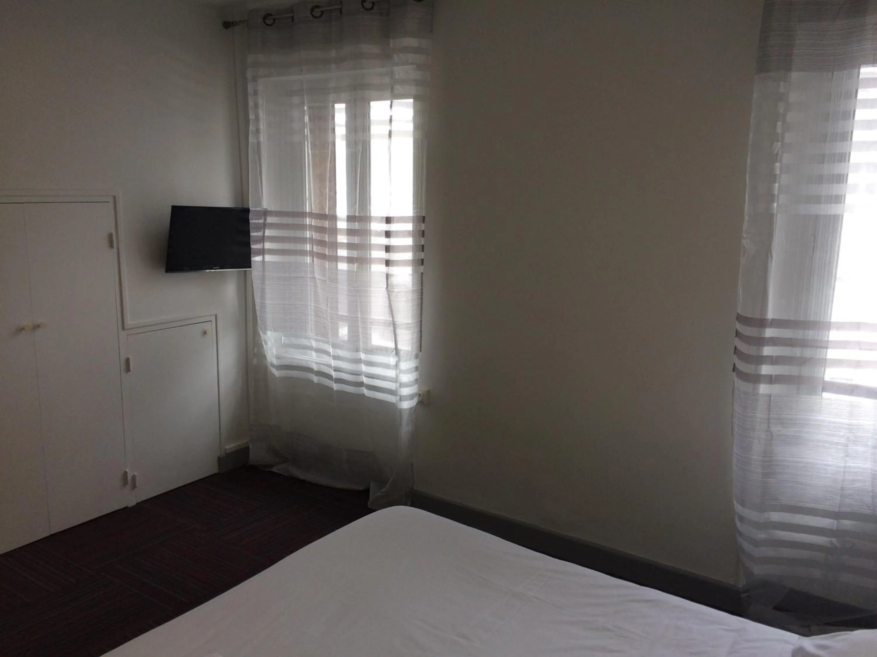 Bedroom, Bed in Auberge Le Cantou - Hôtel Roche