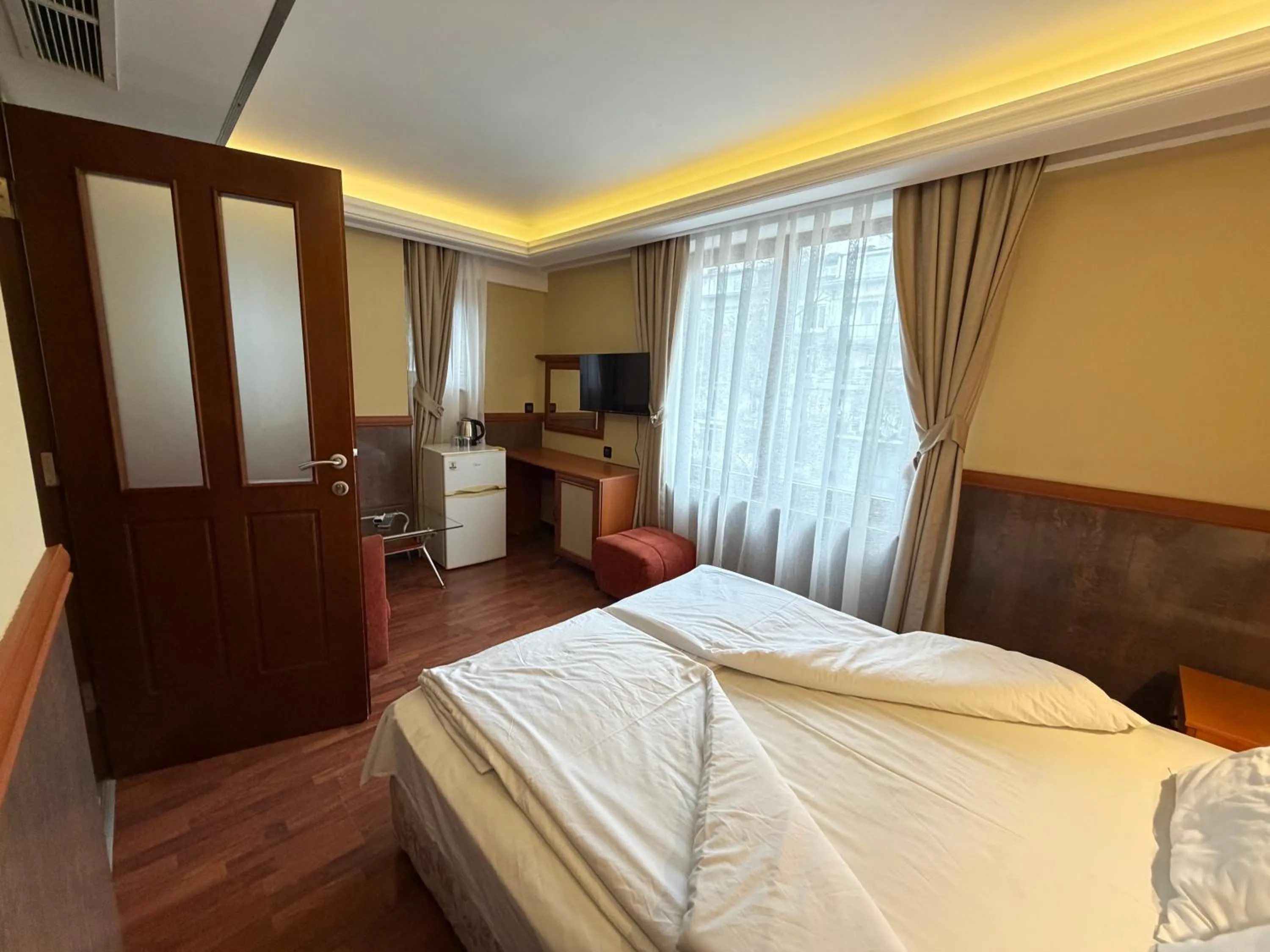 Bed in California Hotel