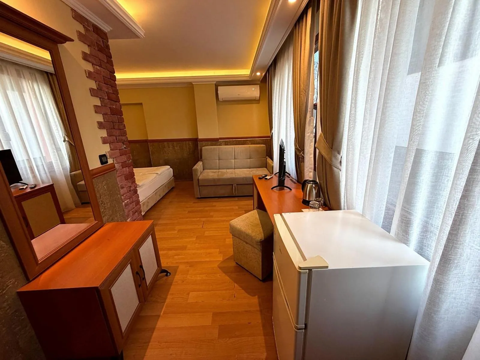 Bed in California Hotel