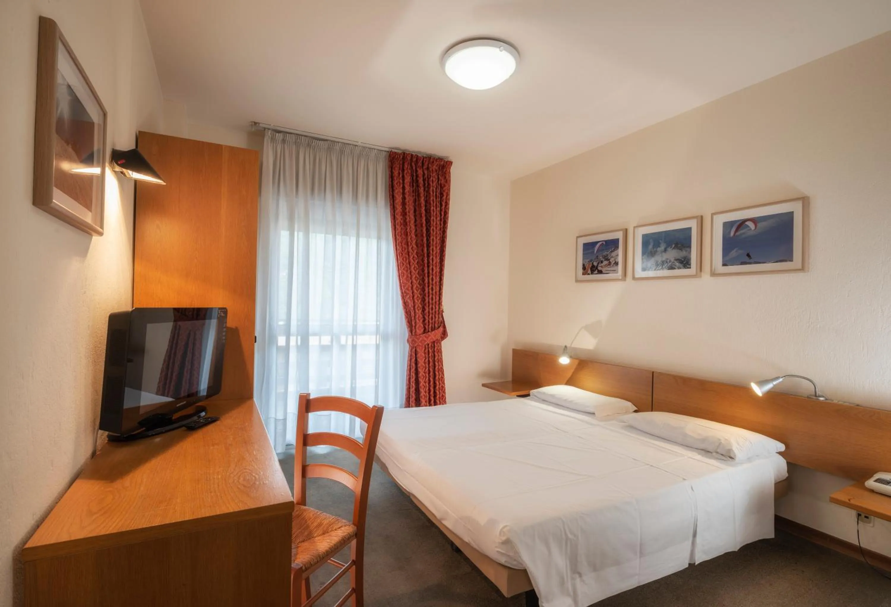 Photo of the whole room, Bed in Hotel Rendez Vous