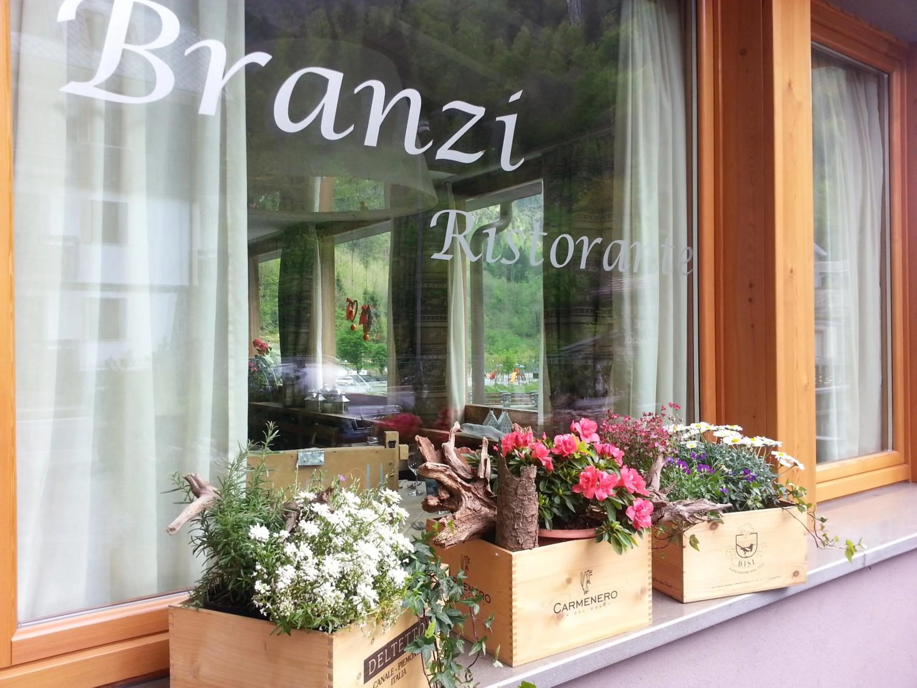 Facade/entrance in Hotel Pedretti