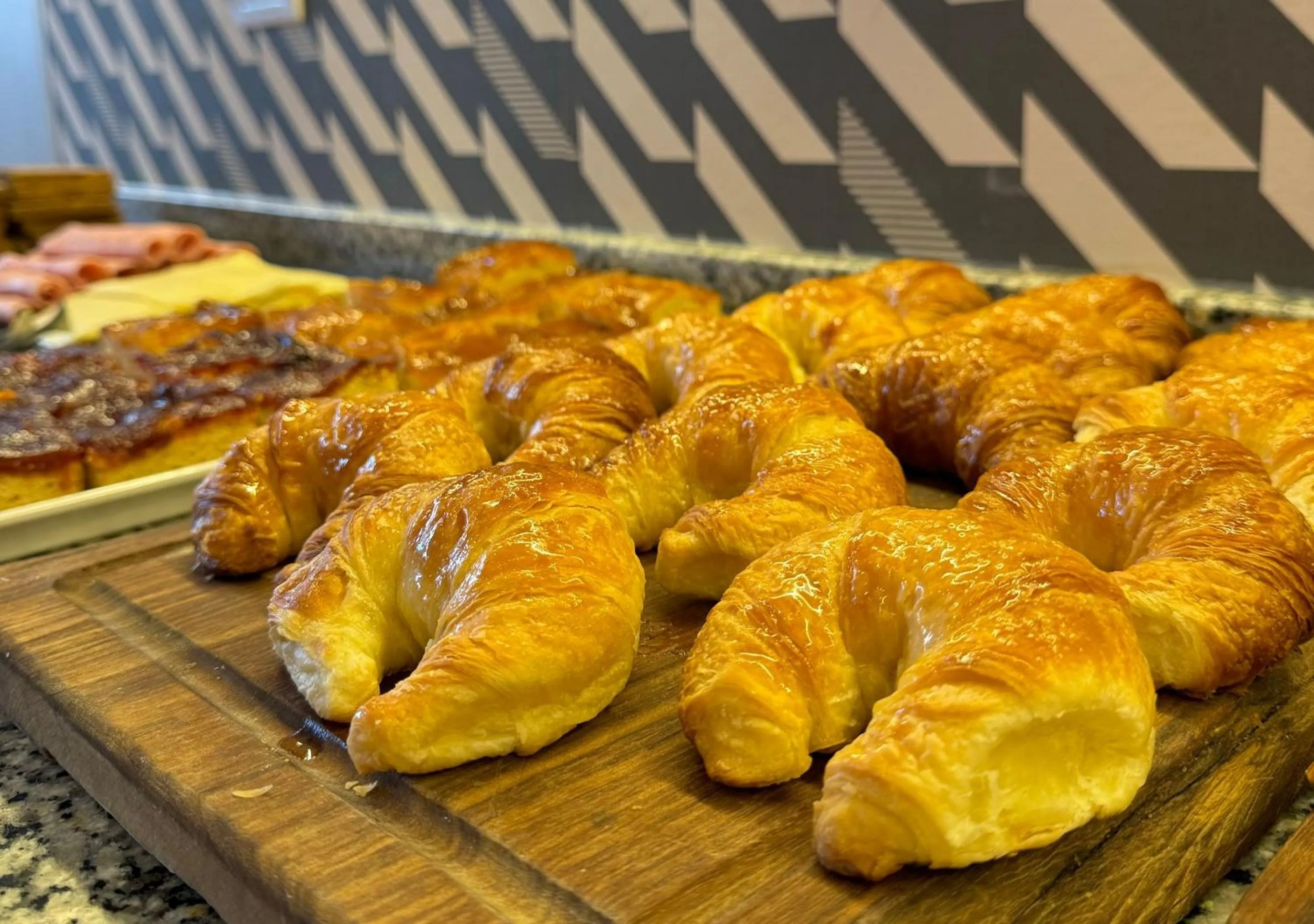 Food and drinks in INGA by DOT Suites