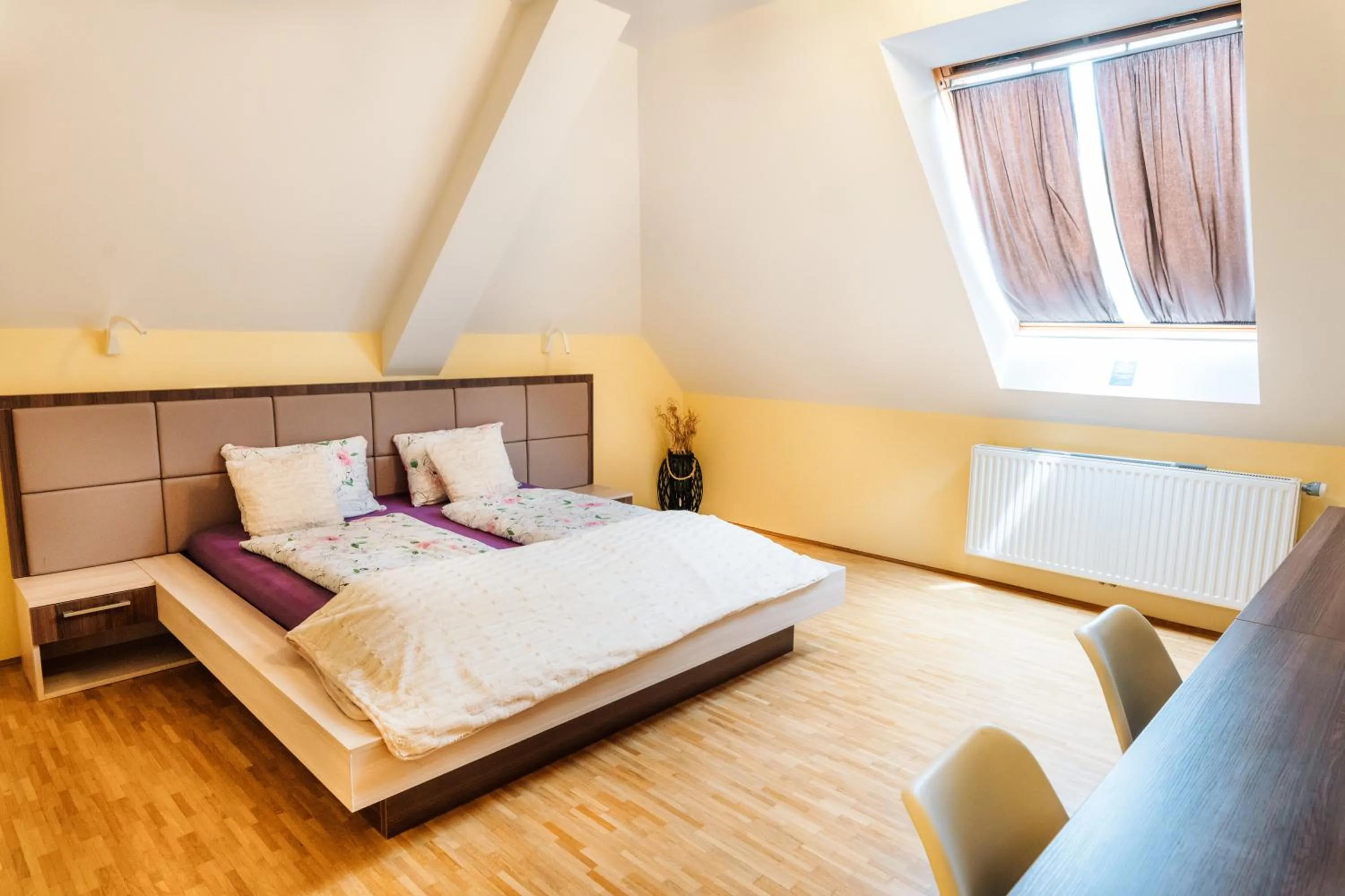 Photo of the whole room, Bed in Dvorec Trebnik - SOBE