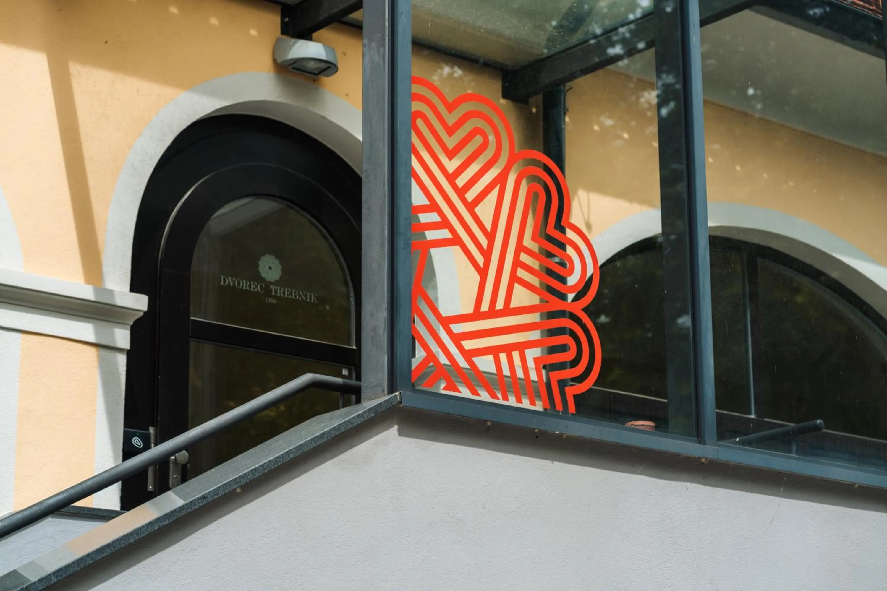 Property building in Dvorec Trebnik - SOBE