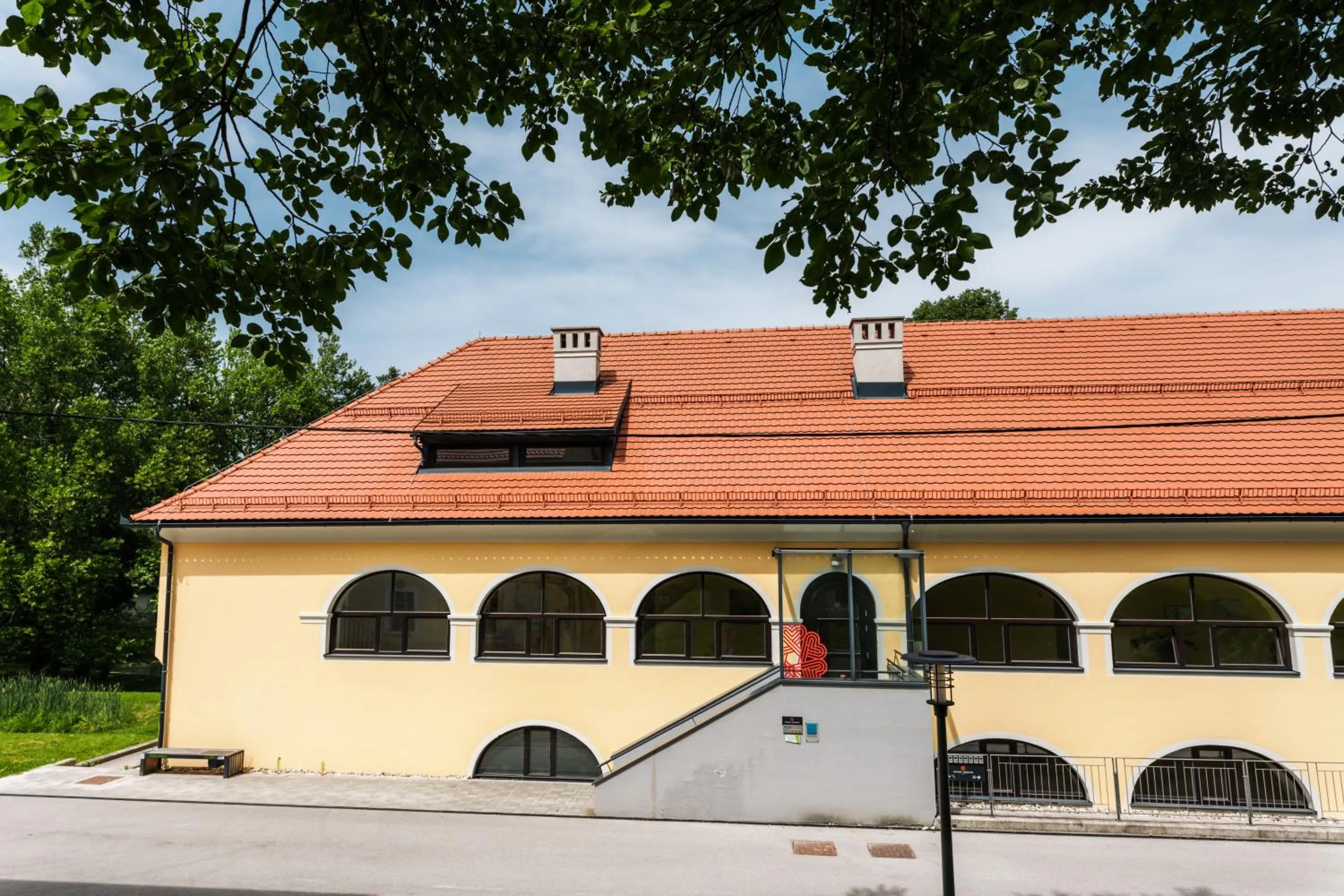 Property building in Dvorec Trebnik - SOBE