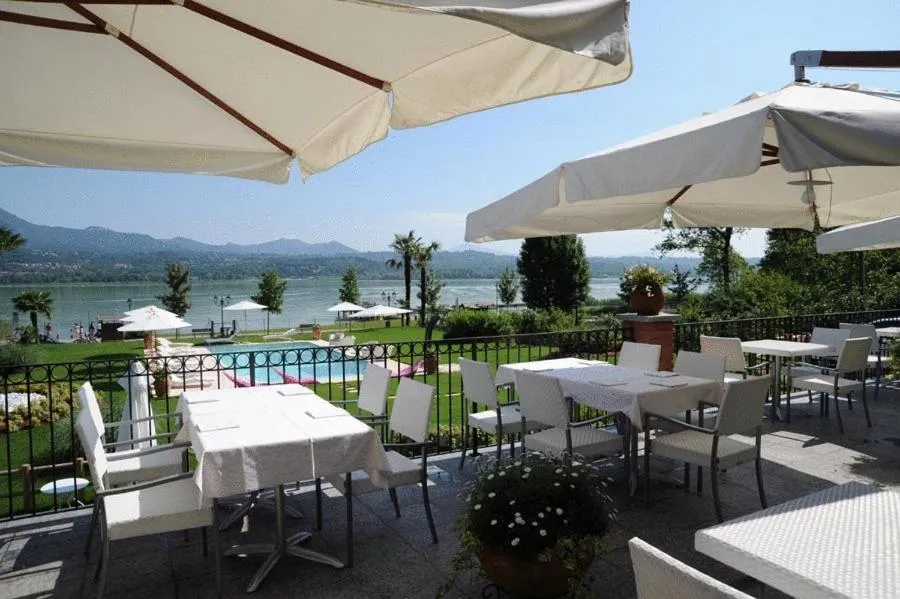 Restaurant/places to eat in Villa Baroni