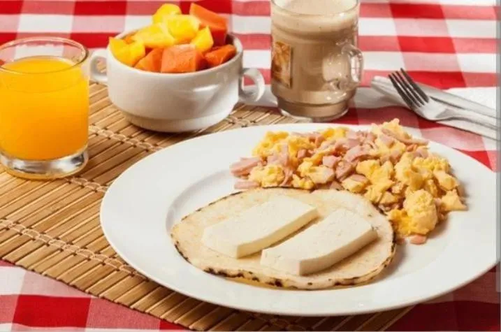Breakfast in HOTEl LA PORRA