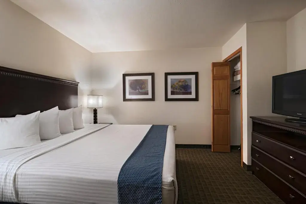 Standard Queen Room in Stevens Inn a Howard Johnson by Wyndham Standard Queen Room in Stevens Inn a Howard Johnson by Wyndham