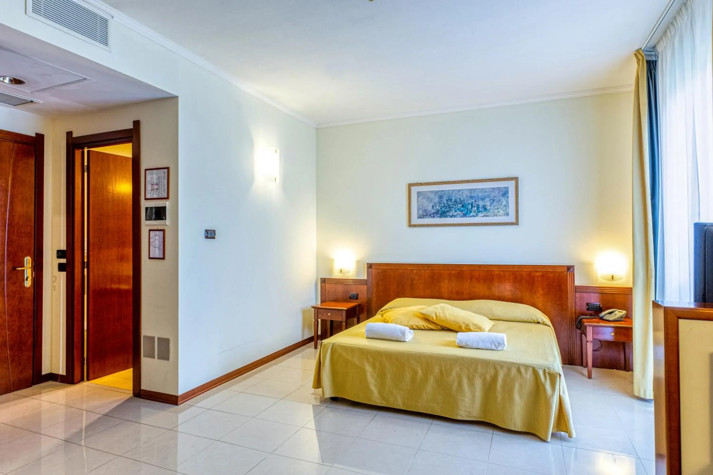 Standard King Room - single occupancy in Hotel Le Torri Standard King Room - single occupancy in Hotel Le Torri