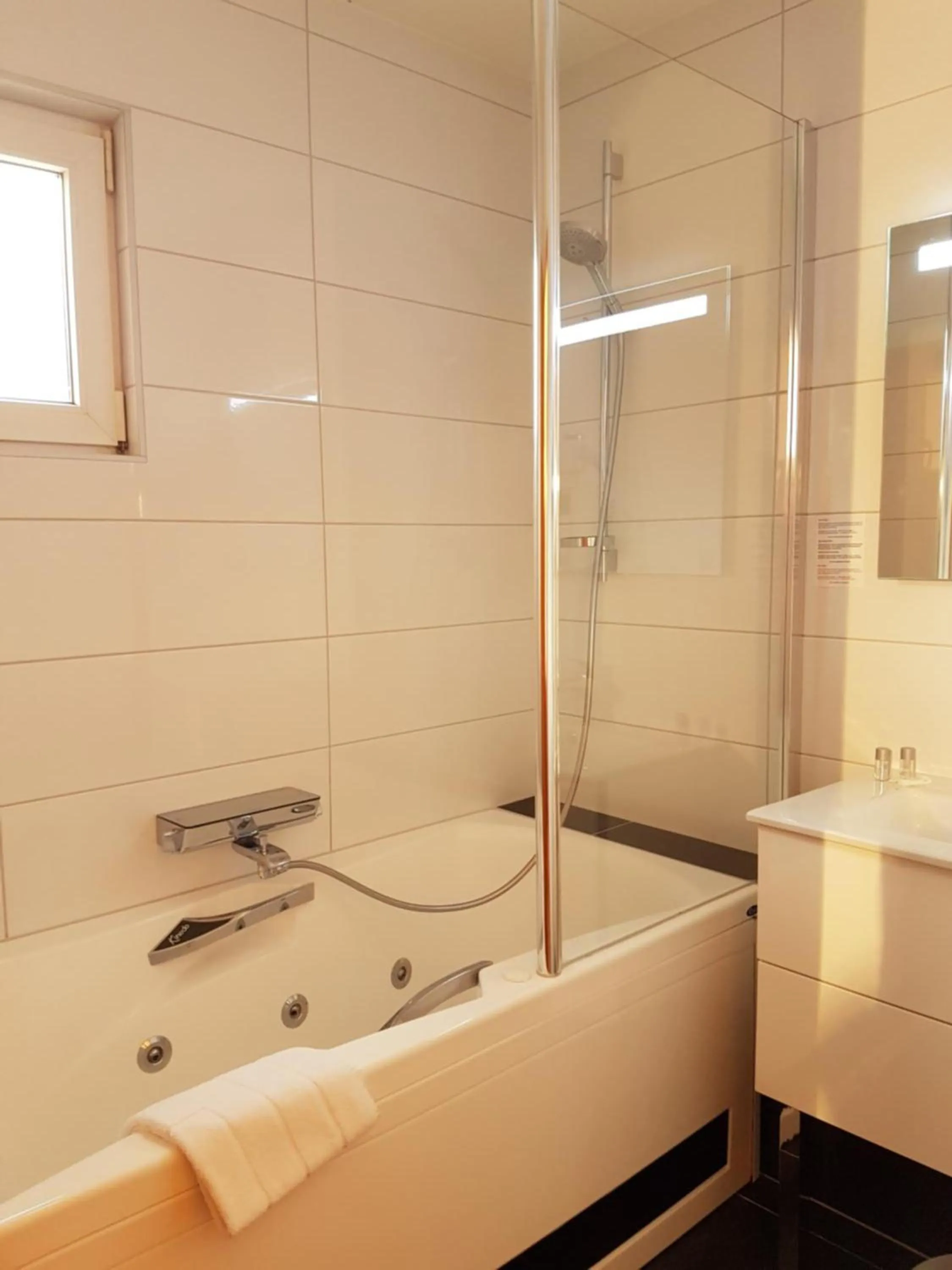 Bathroom in Hôtel Des Bois