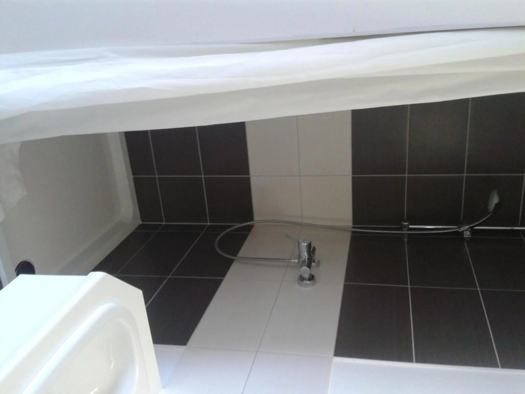 Shower in Hôtel Des Bois