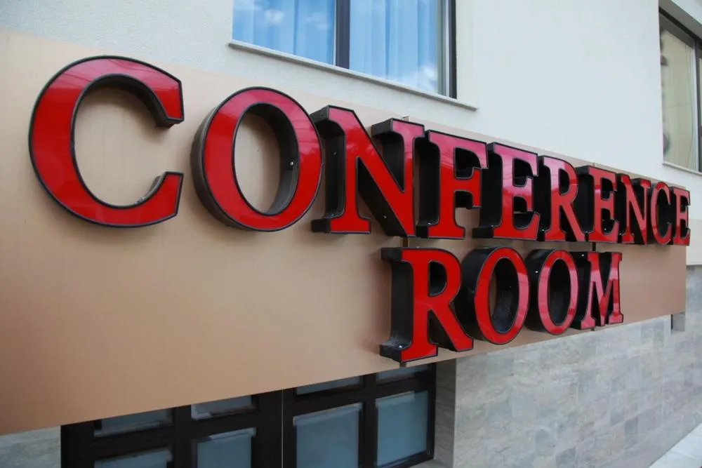 Business facilities in Hotel Majestic City Center