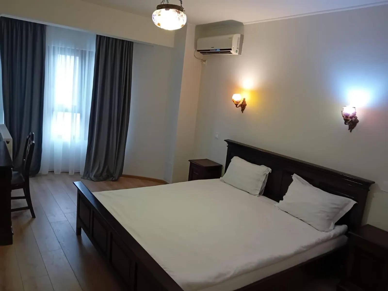 Bedroom, Bed in Hotel Majestic