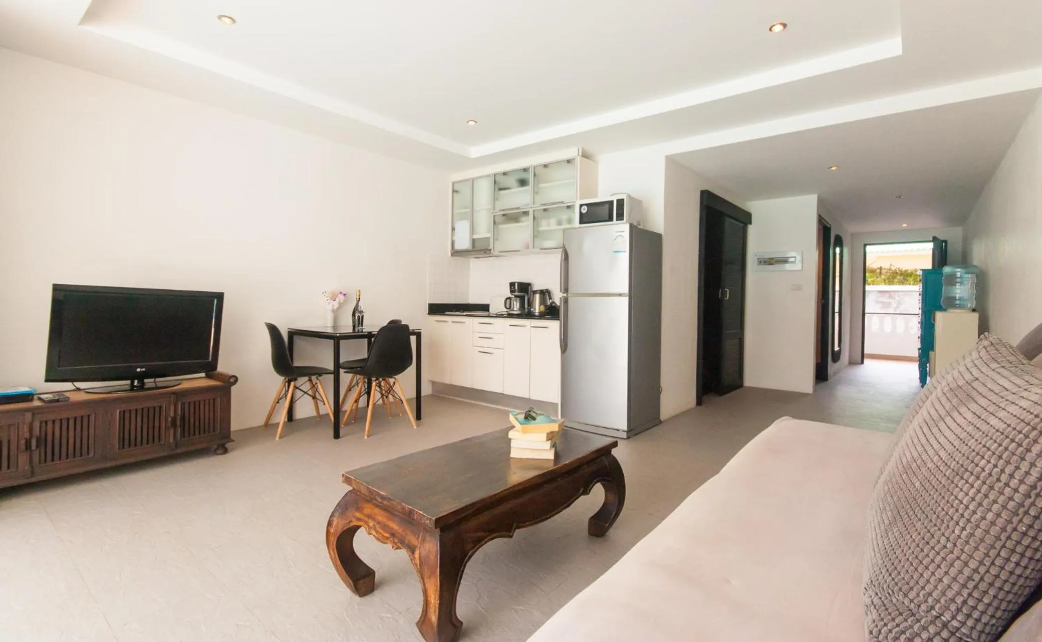 TV and multimedia in Sai Naam Lanta Residence SHA Plus